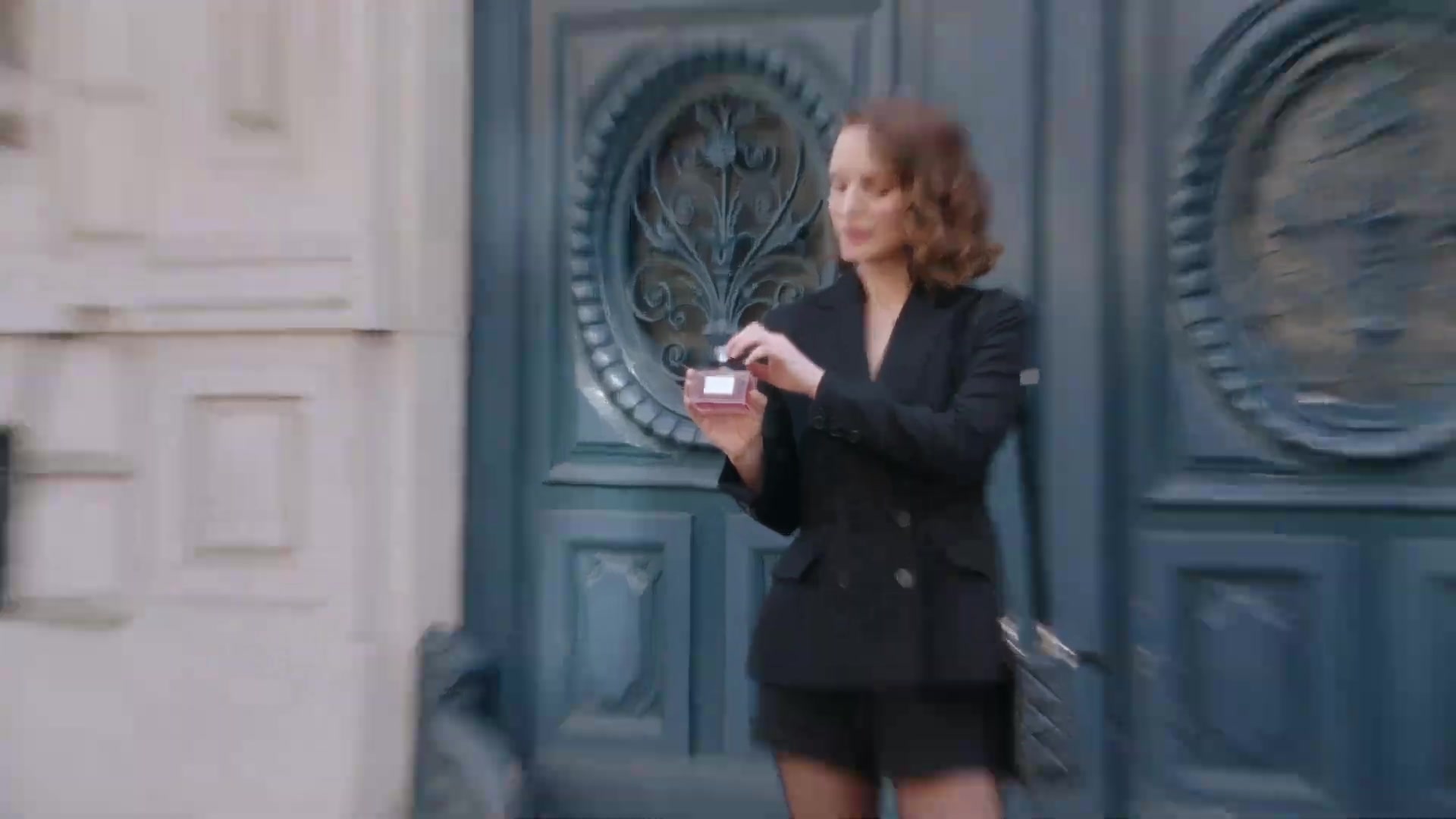 Miss_Dior_-_A_Miss_in_Paris_Episode_1-00_00_03_600.jpeg