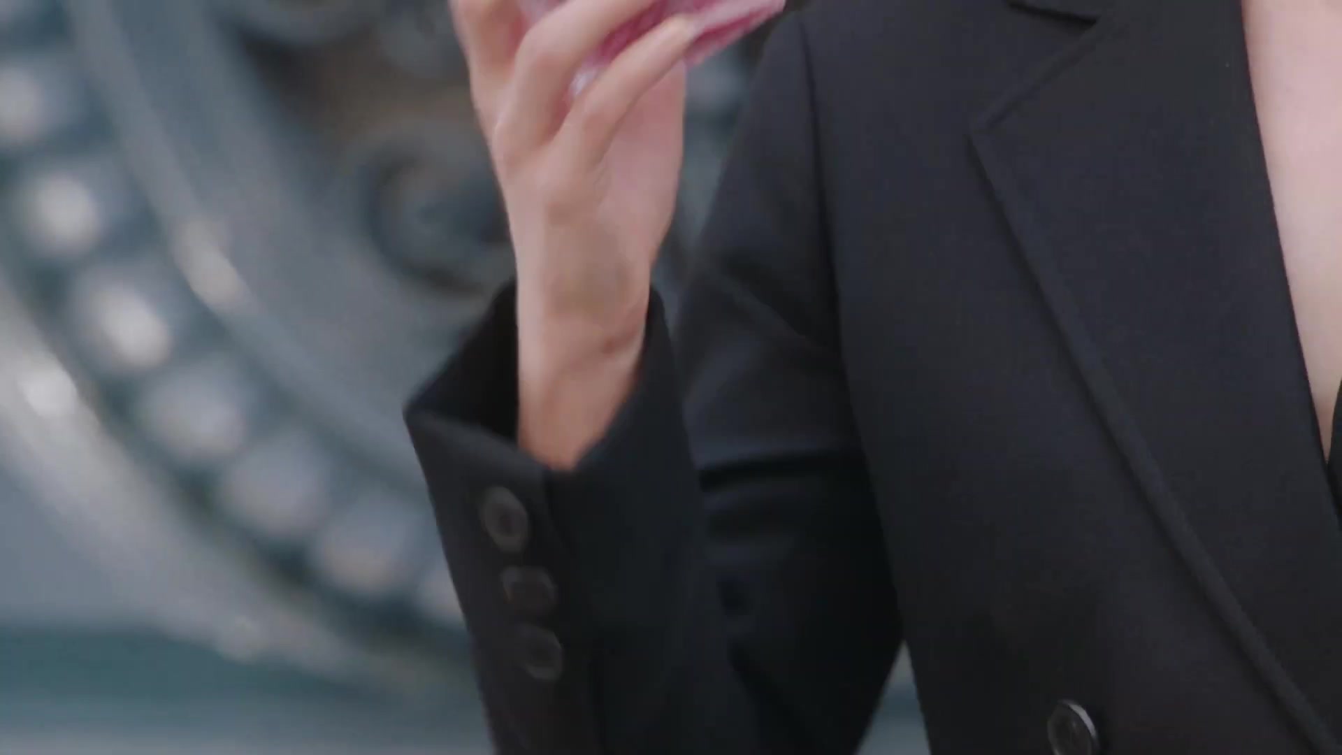 Miss_Dior_-_A_Miss_in_Paris_Episode_1-00_00_04_040.jpeg