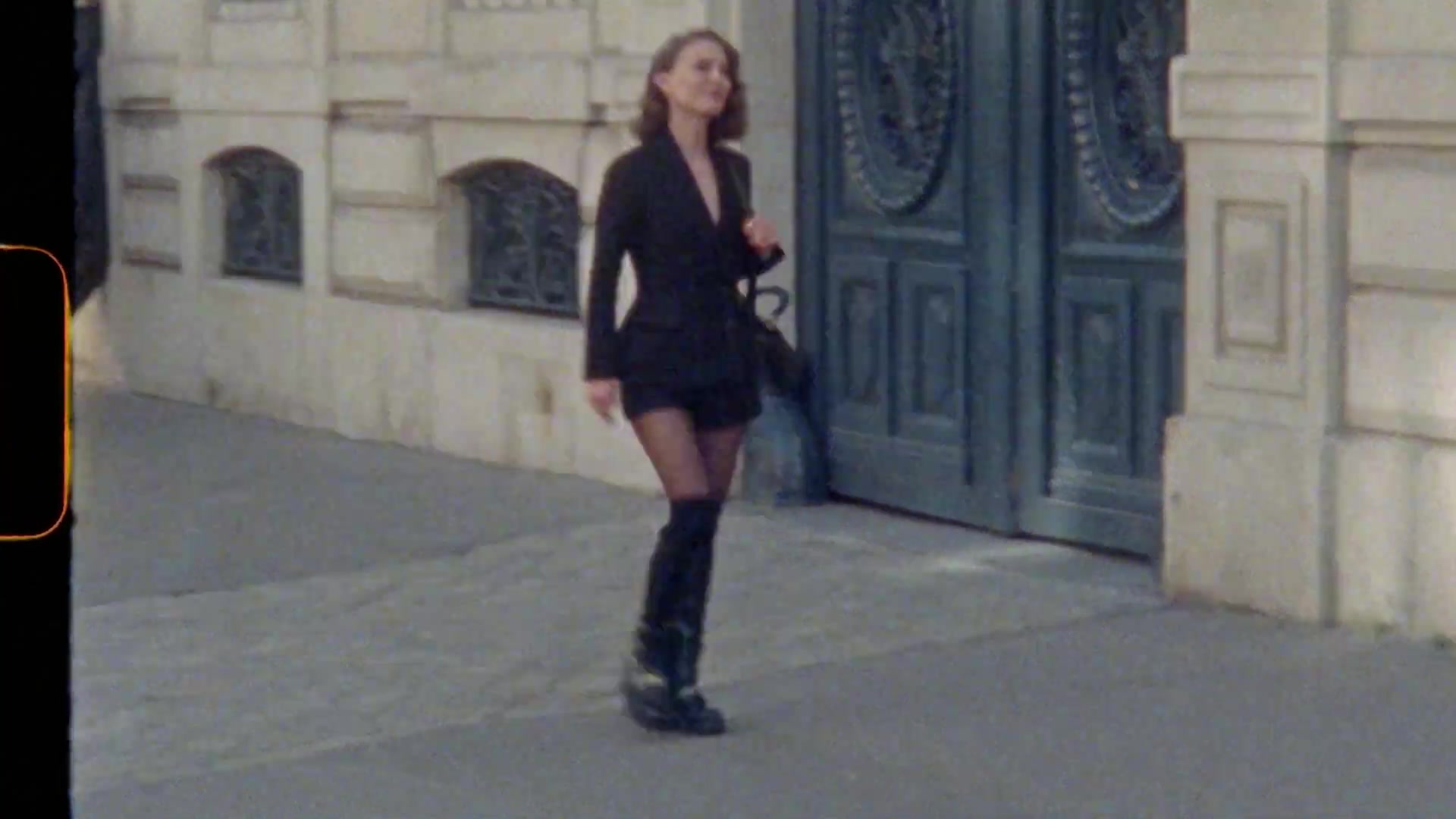 Miss_Dior_-_A_Miss_in_Paris_Episode_1-00_00_09_200.jpeg