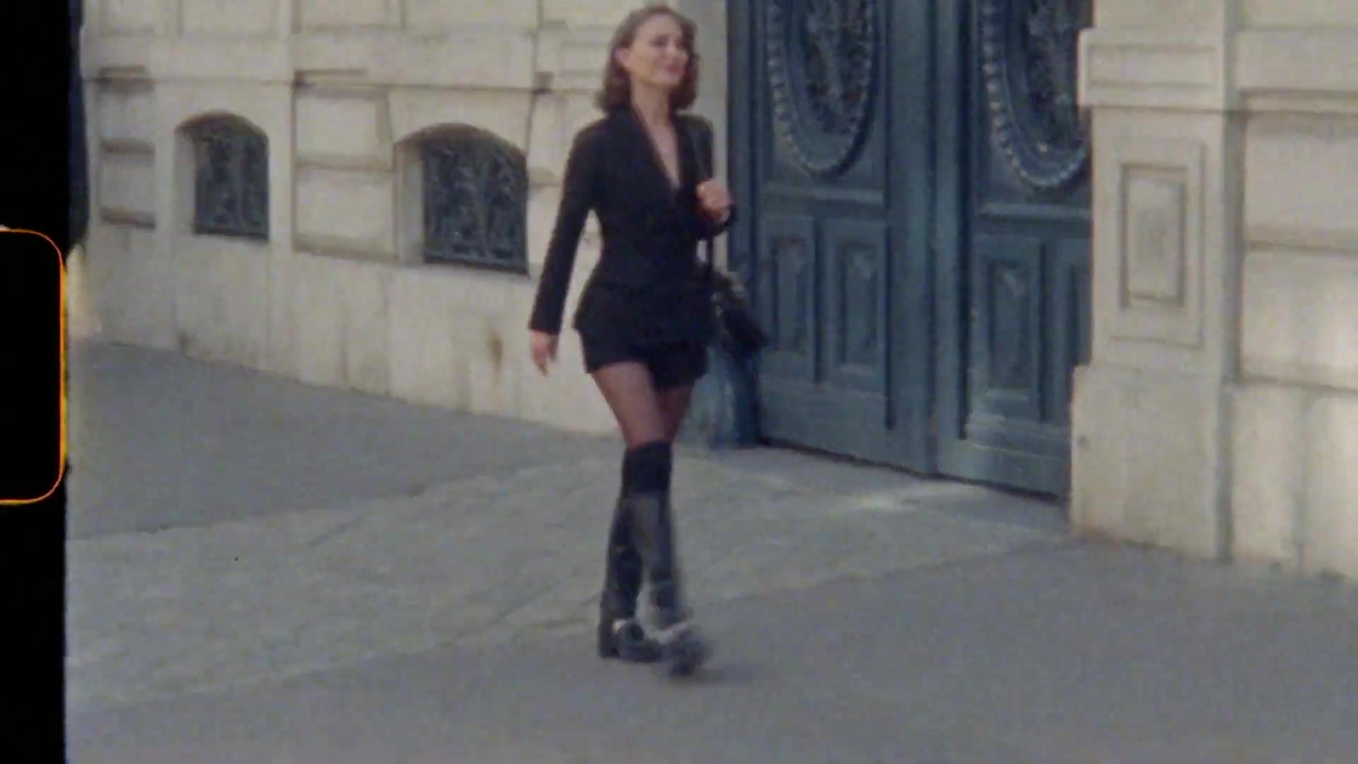 Miss_Dior_-_A_Miss_in_Paris_Episode_1-00_00_09_280.jpeg