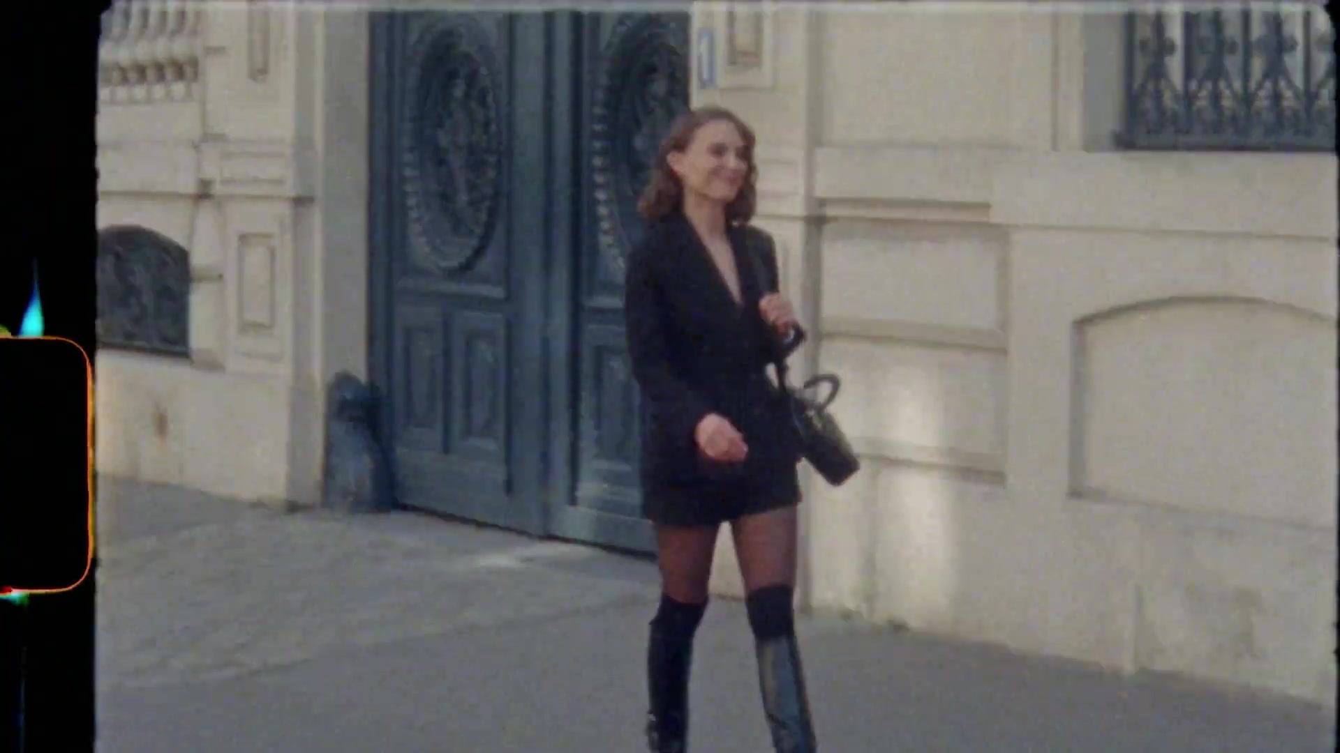 Miss_Dior_-_A_Miss_in_Paris_Episode_1-00_00_10_240.jpeg