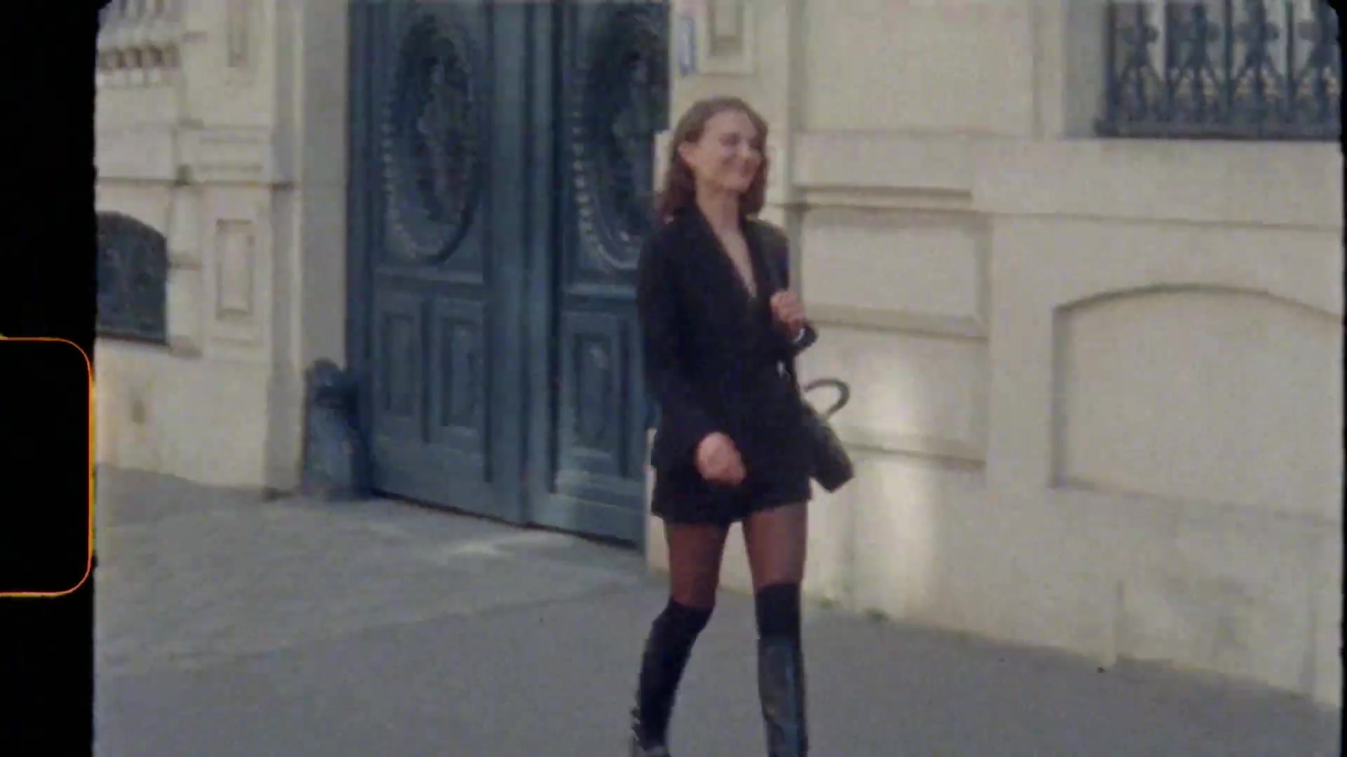 Miss_Dior_-_A_Miss_in_Paris_Episode_1-00_00_10_320.jpeg