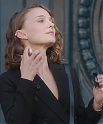 Miss_Dior_-_A_Miss_in_Paris_Episode_1-00_00_04_520.jpeg