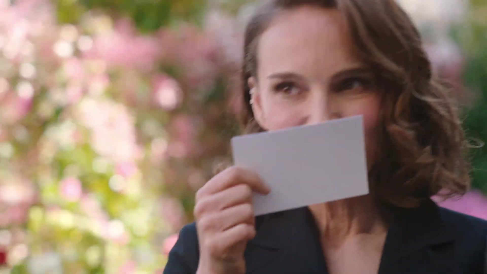 Miss_Dior_-_A_Miss_in_Paris_Episode_2-00_00_50_600.jpeg