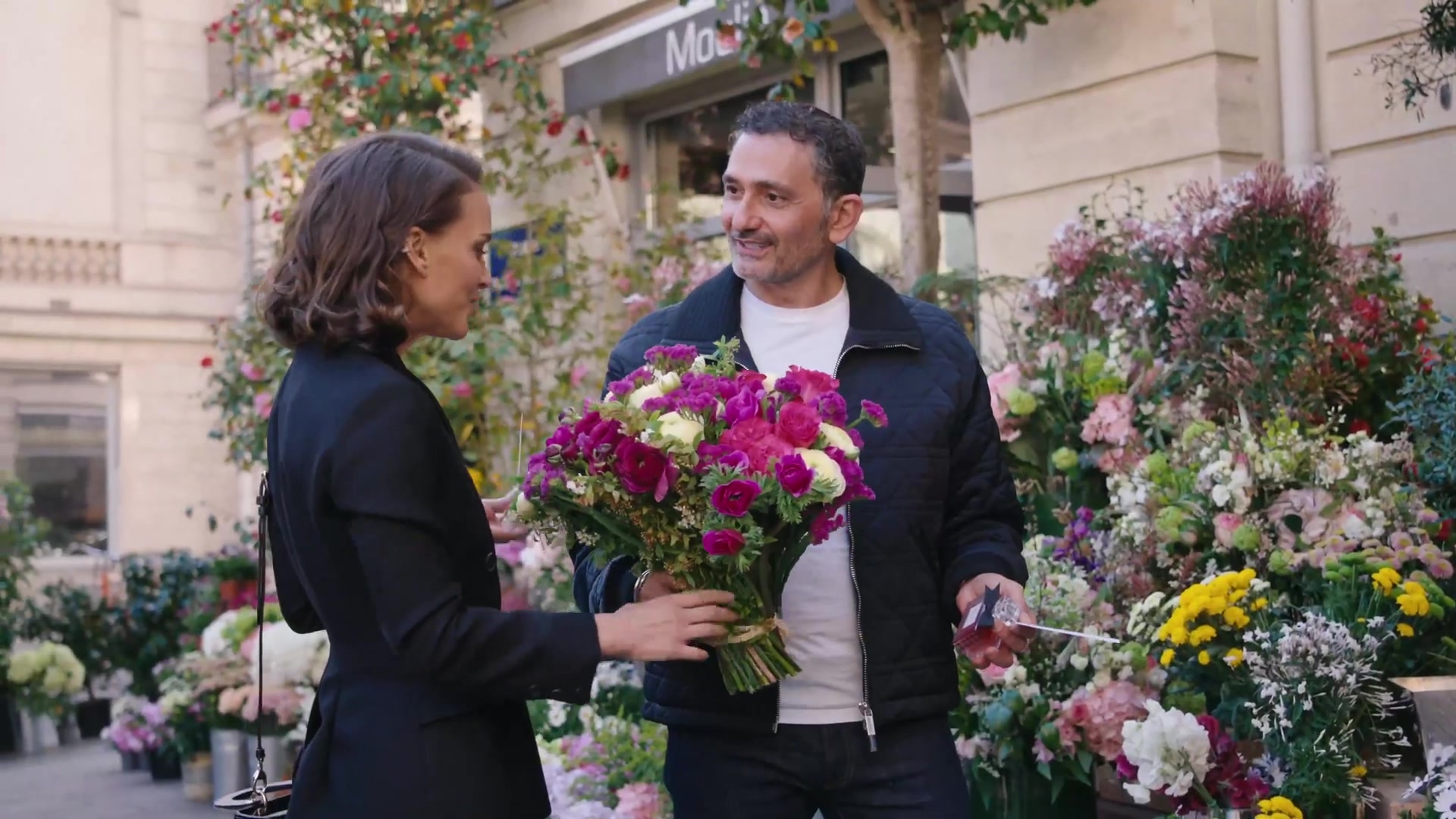 Miss_Dior_-_A_Miss_in_Paris_Episode_2-00_00_53_400.jpeg