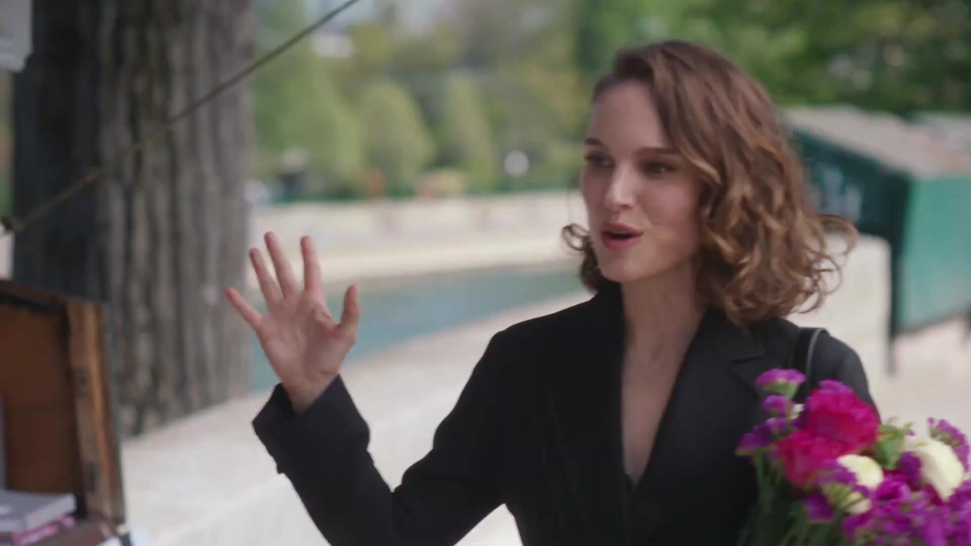 Miss_Dior_-_A_Miss_in_Paris_Episode_3-00_00_04_280.jpeg