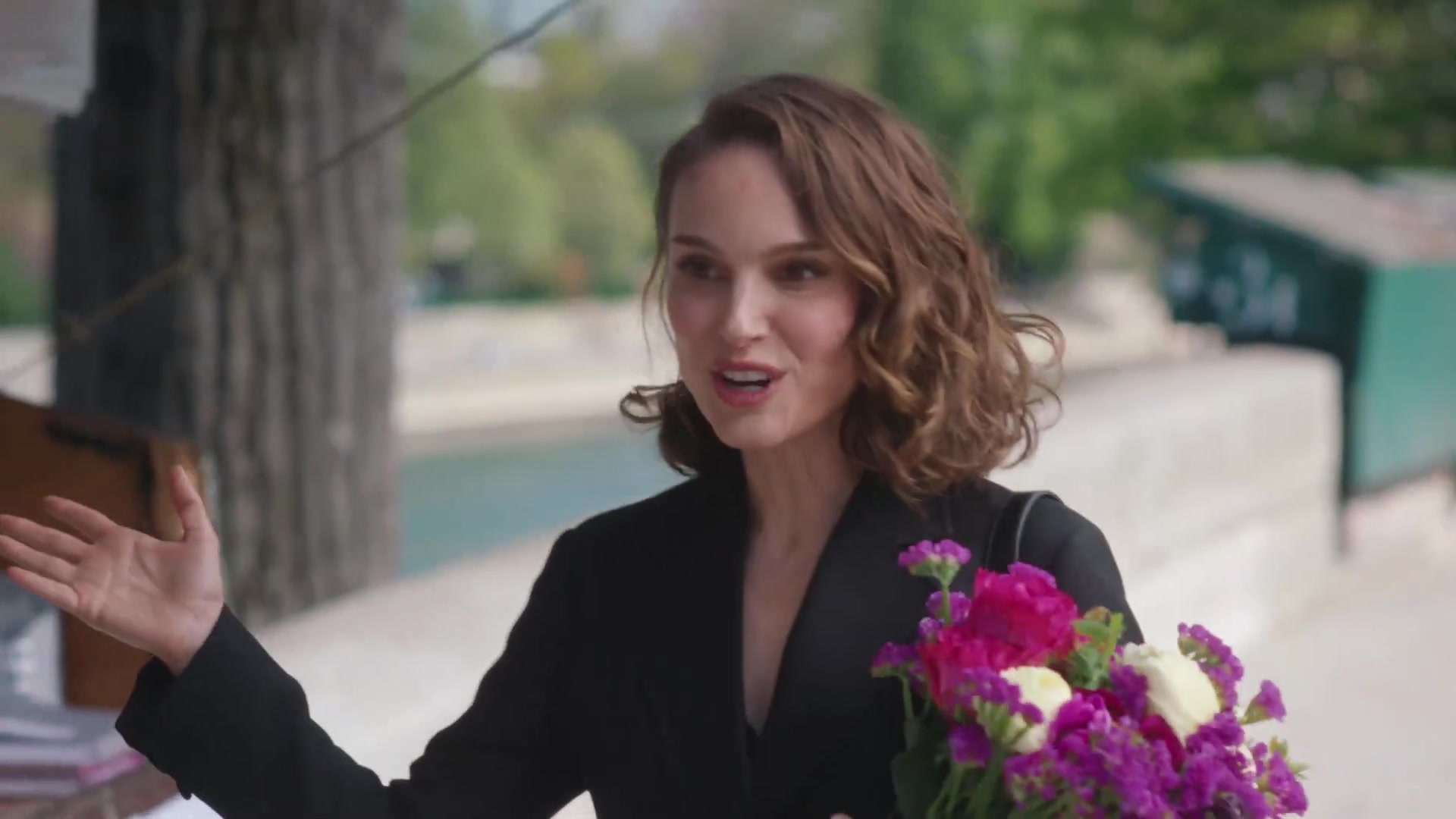 Miss_Dior_-_A_Miss_in_Paris_Episode_3-00_00_04_840.jpeg