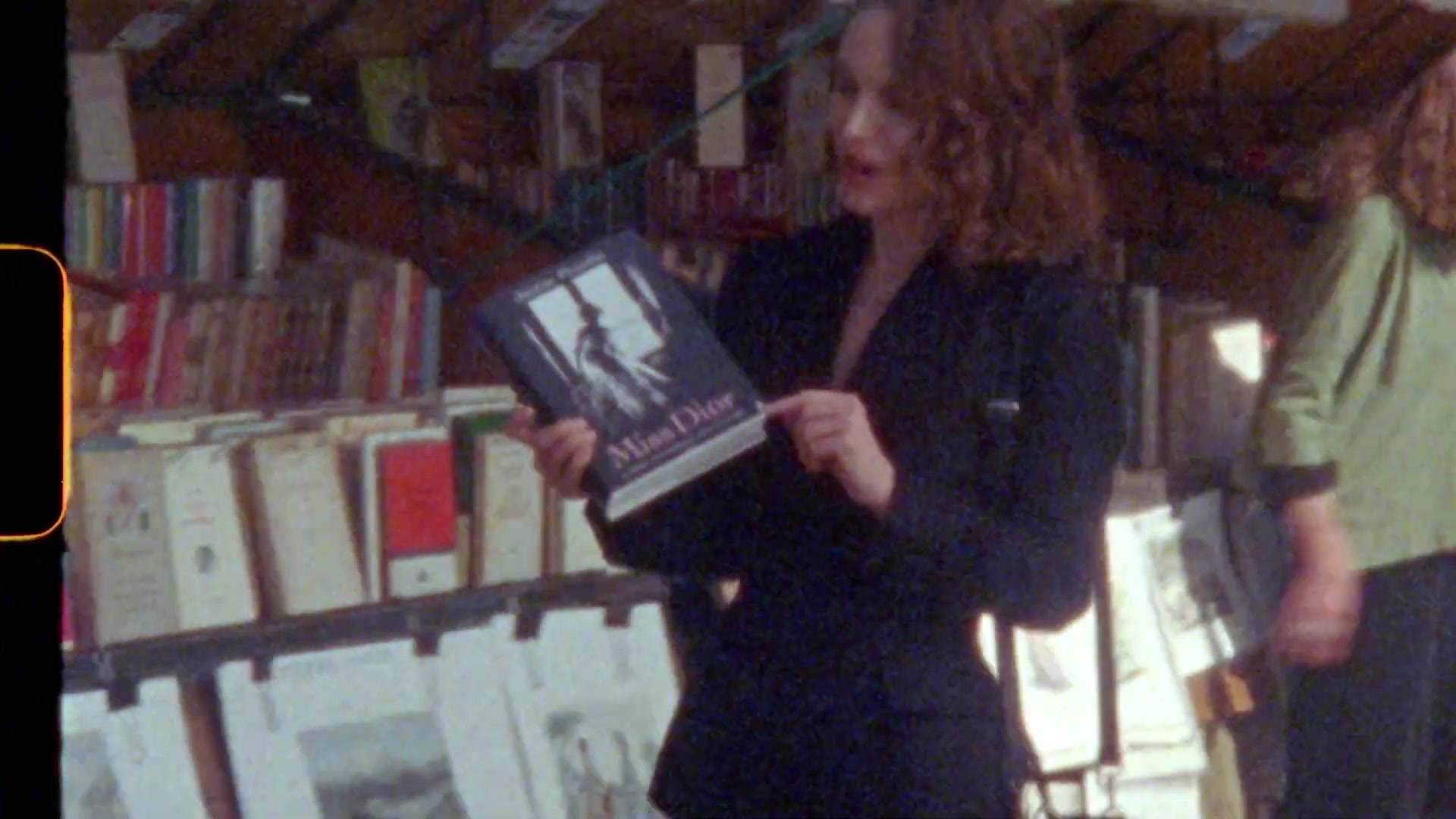 Miss_Dior_-_A_Miss_in_Paris_Episode_3-00_00_26_440.jpeg