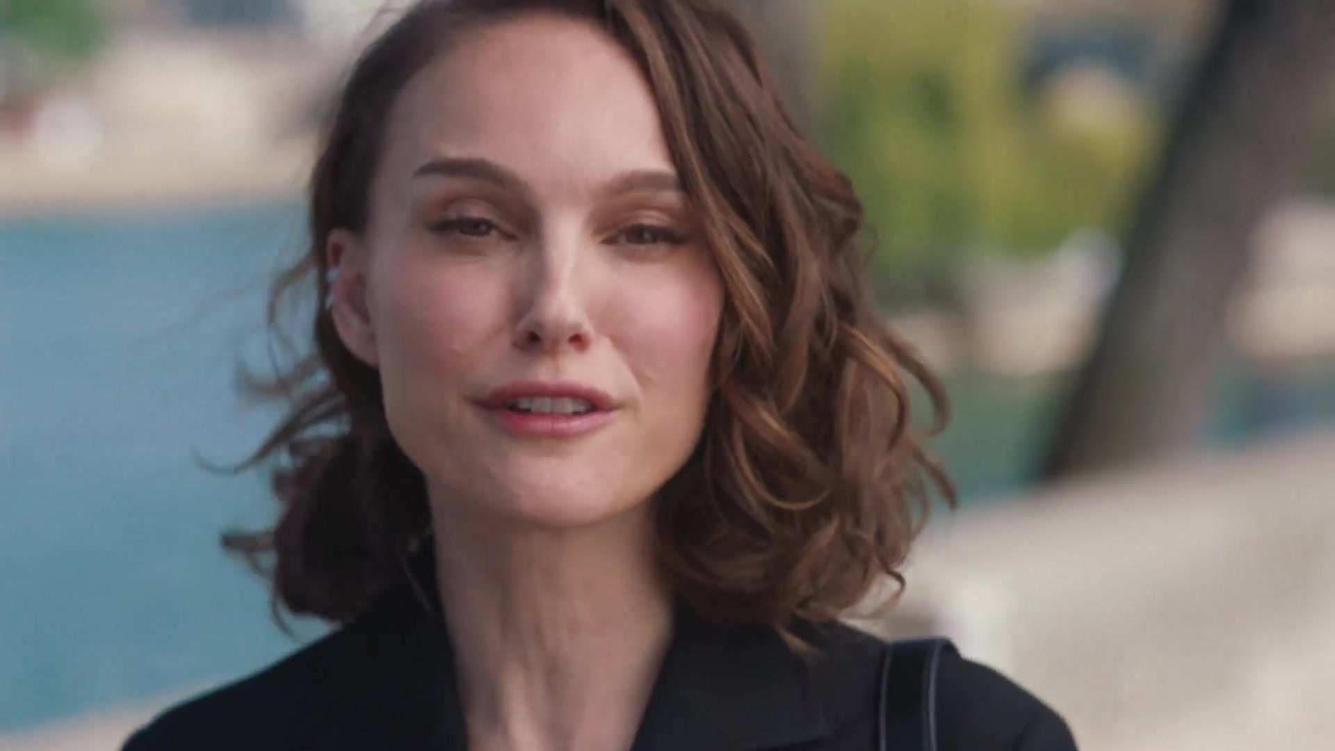 Miss_Dior_-_A_Miss_in_Paris_Episode_3-00_00_34_200.jpeg