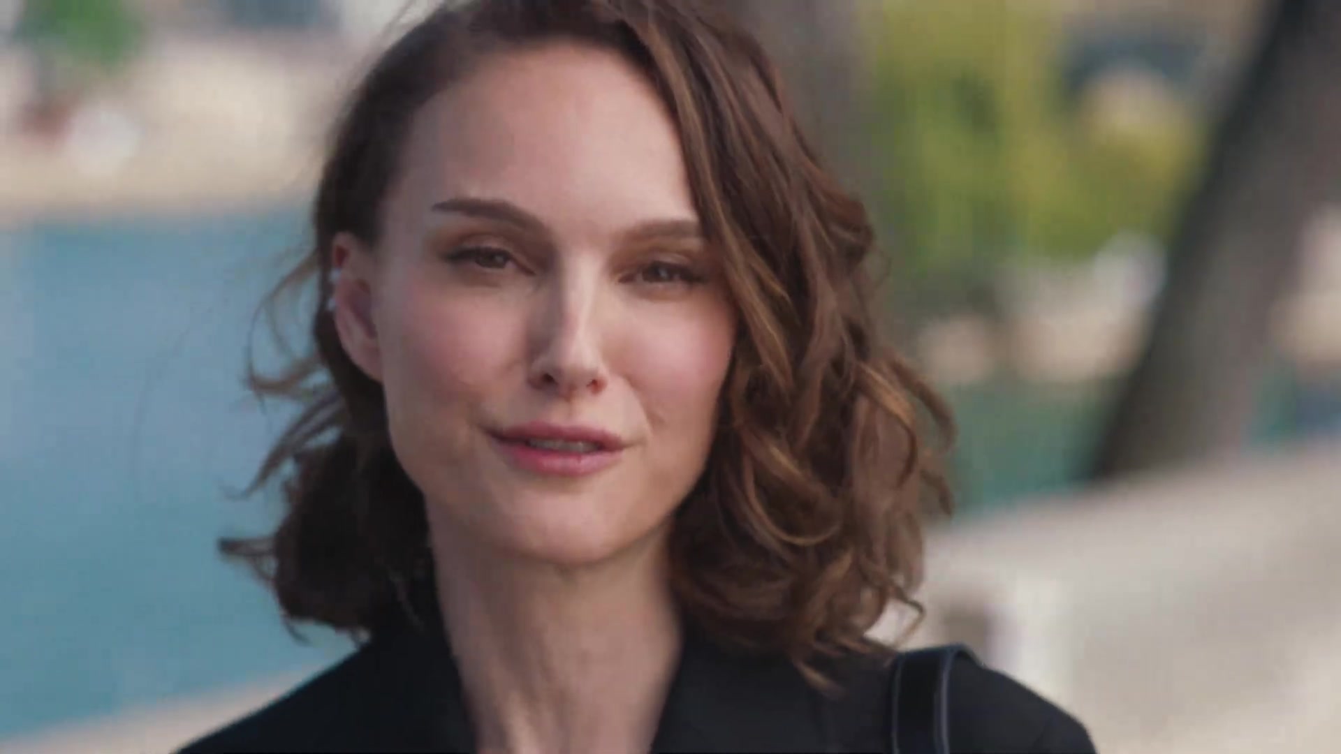 Miss_Dior_-_A_Miss_in_Paris_Episode_3-00_00_34_520.jpeg