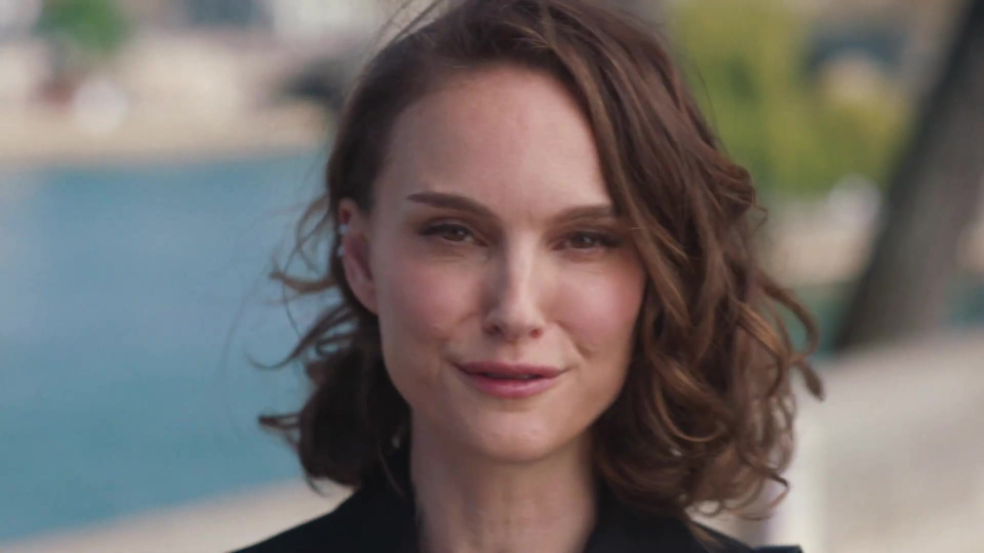Miss_Dior_-_A_Miss_in_Paris_Episode_3-00_00_34_920.jpeg