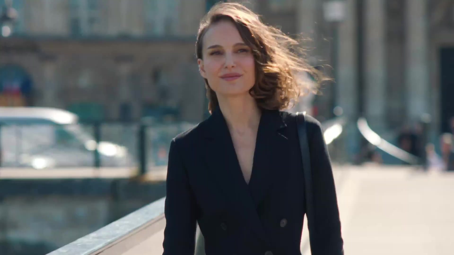 Miss_Dior_-_A_Miss_in_Paris_Episode_3-00_00_36_600.jpeg
