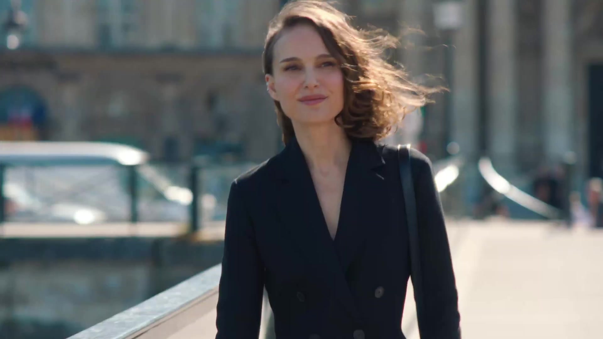 Miss_Dior_-_A_Miss_in_Paris_Episode_3-00_00_36_680.jpeg