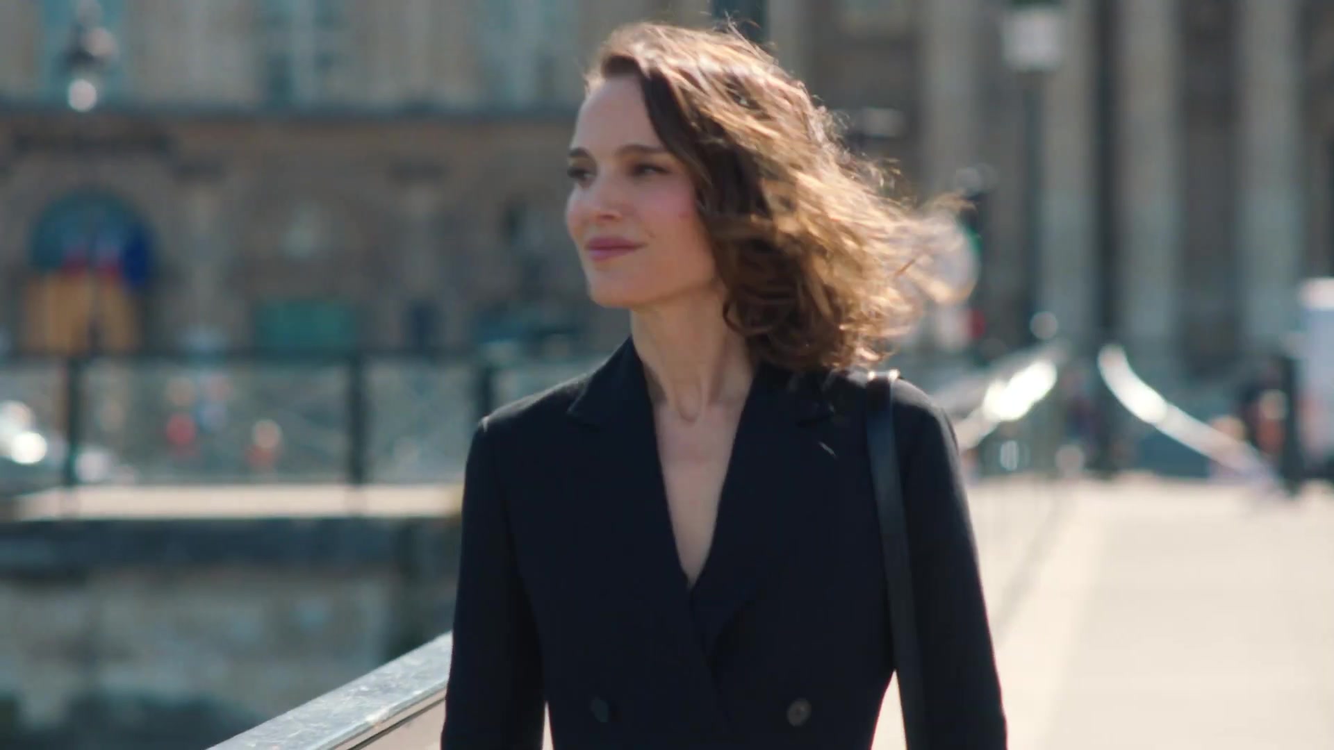 Miss_Dior_-_A_Miss_in_Paris_Episode_3-00_00_37_800.jpeg