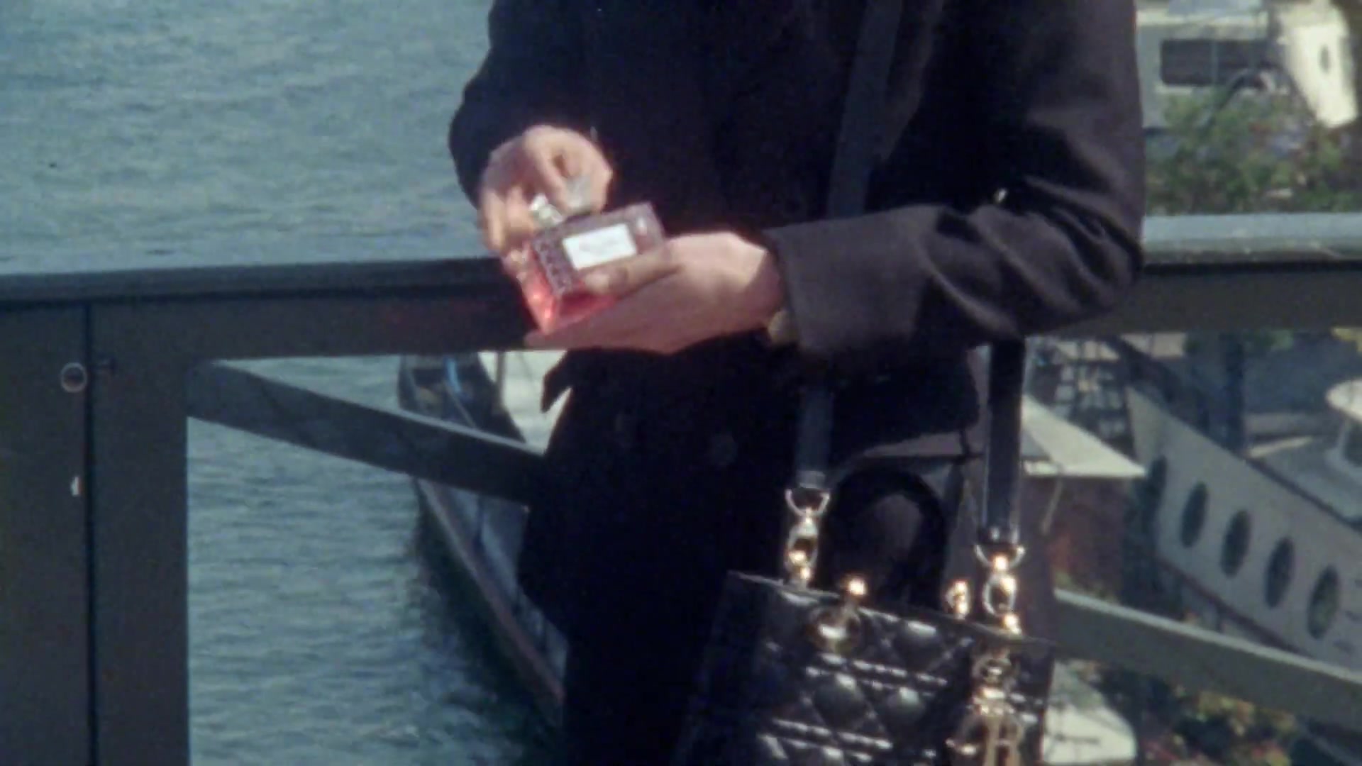 Miss_Dior_-_A_Miss_in_Paris_Episode_3-00_00_39_080.jpeg