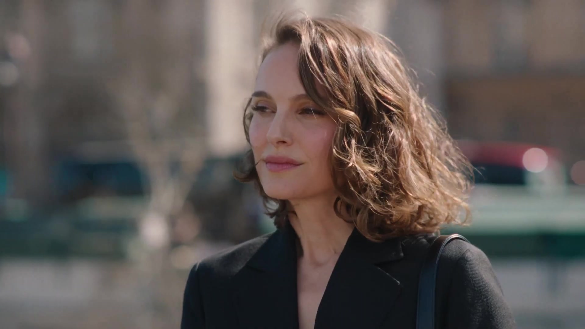 Miss_Dior_-_A_Miss_in_Paris_Episode_3-00_00_43_480.jpeg