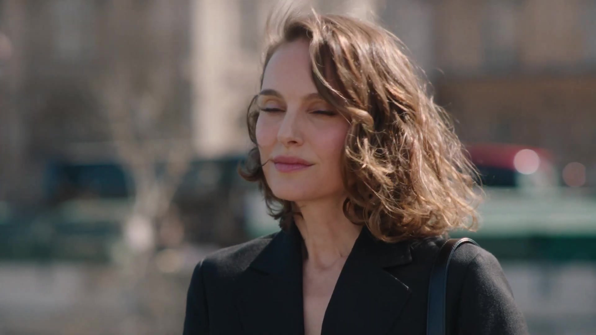 Miss_Dior_-_A_Miss_in_Paris_Episode_3-00_00_43_640.jpeg