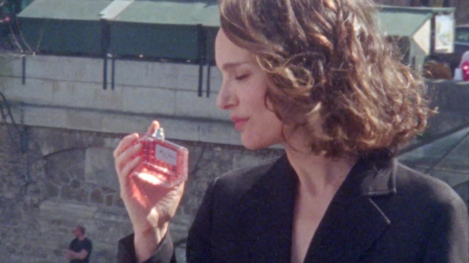 Miss_Dior_-_A_Miss_in_Paris_Episode_3-00_00_47_240.jpeg