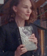 Miss_Dior_-_A_Miss_in_Paris_Episode_3-00_00_12_280.jpeg