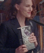 Miss_Dior_-_A_Miss_in_Paris_Episode_3-00_00_13_080.jpeg