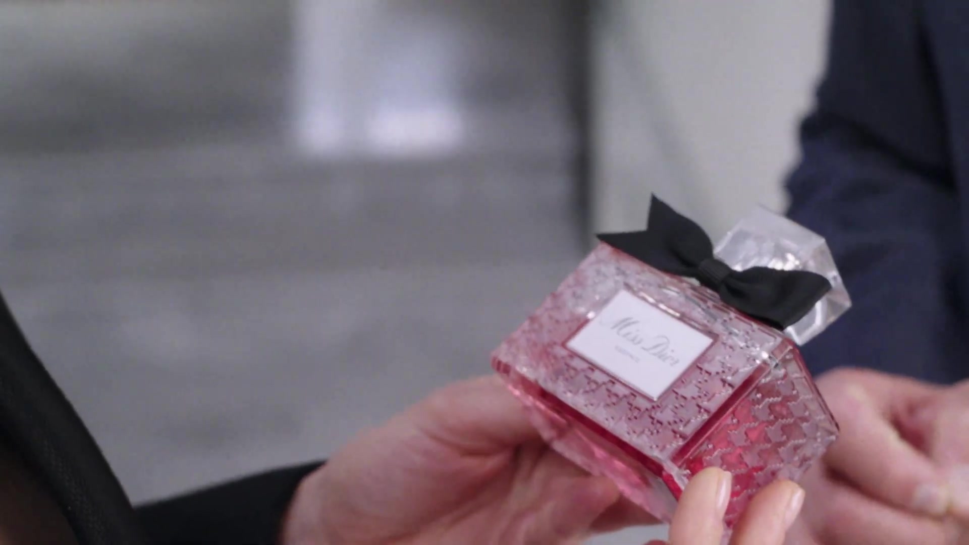 Miss_Dior_-_A_Miss_in_Paris_Episode_4-00_00_27_160.jpeg