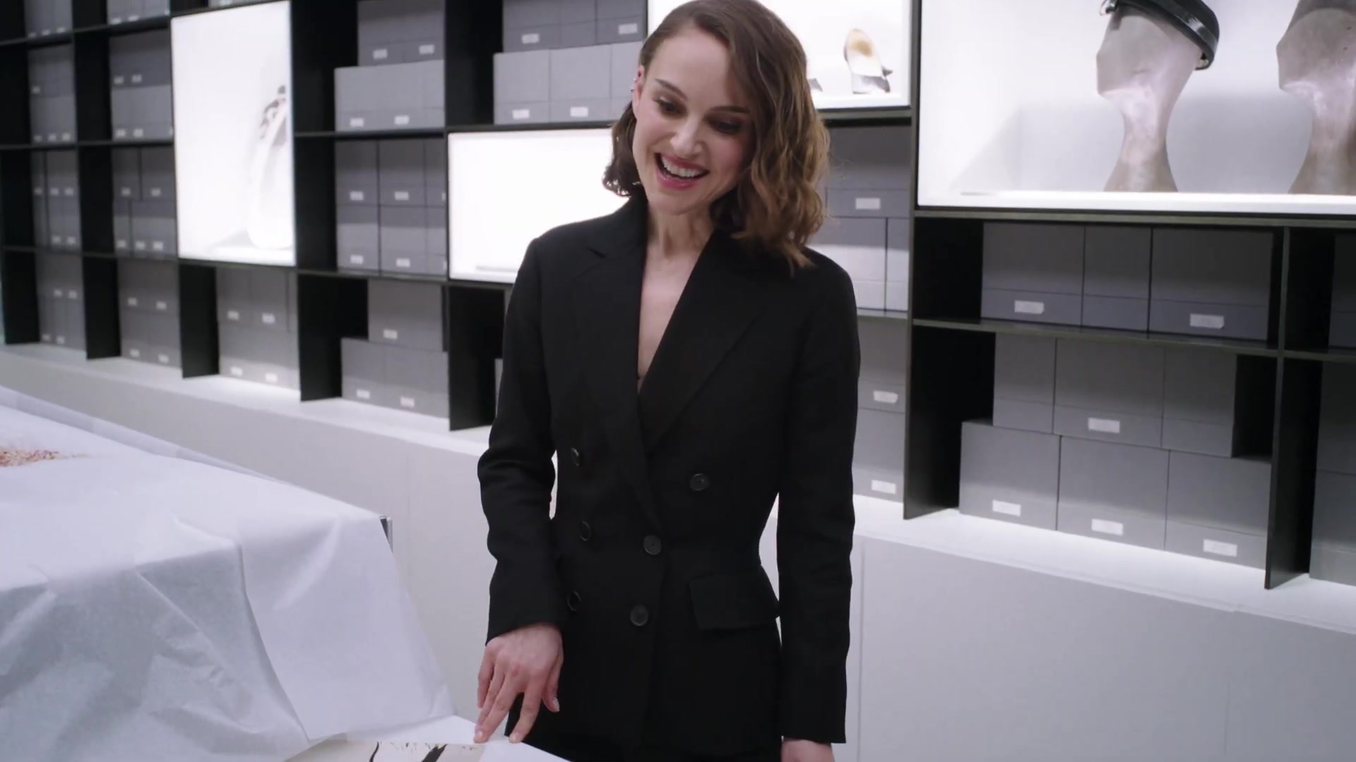 Miss_Dior_-_A_Miss_in_Paris_Episode_4-00_00_58_360.jpeg