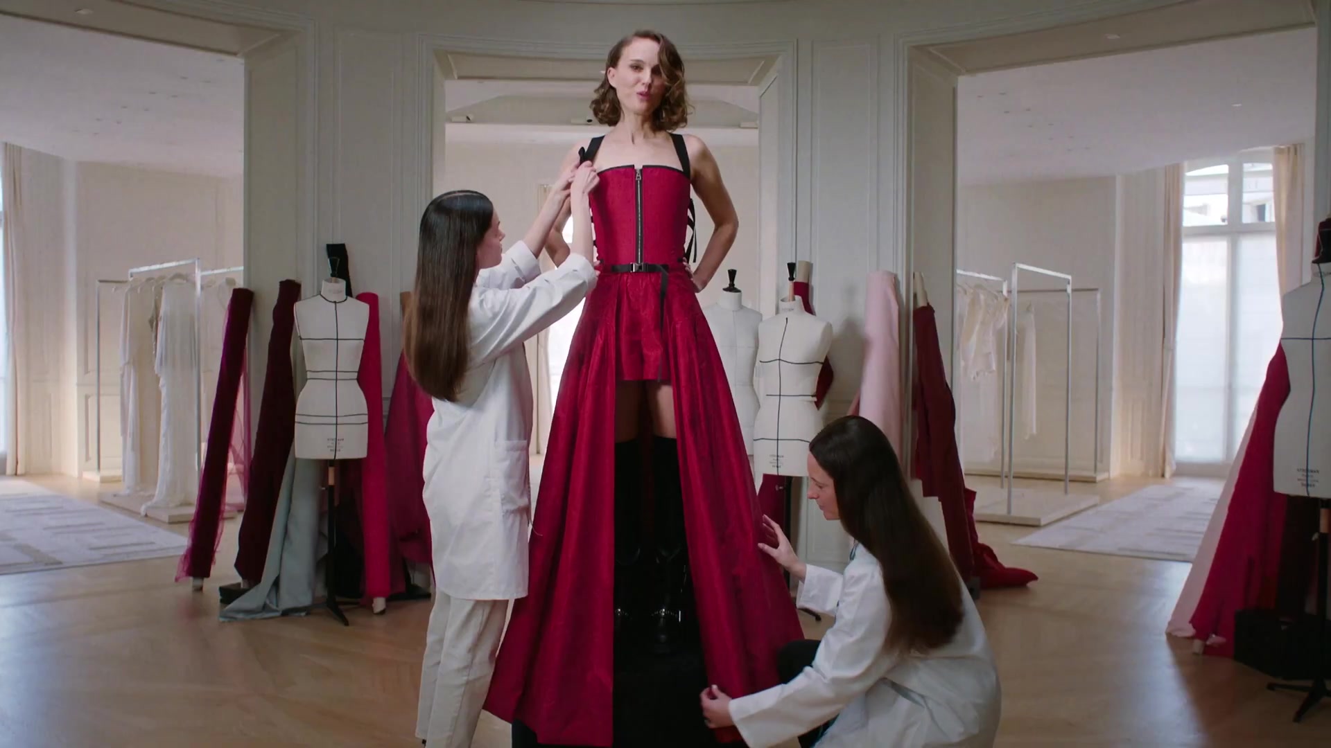Miss_Dior_-_A_Miss_in_Paris_Episode_5-00_00_02_760.jpeg