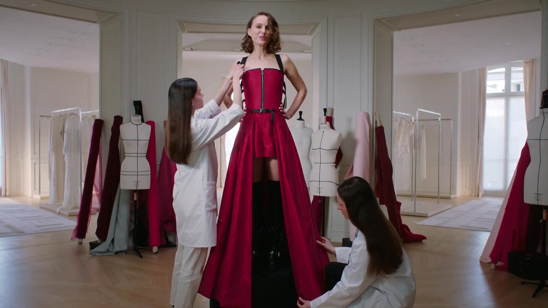 Miss_Dior_-_A_Miss_in_Paris_Episode_5-00_00_03_480.jpeg