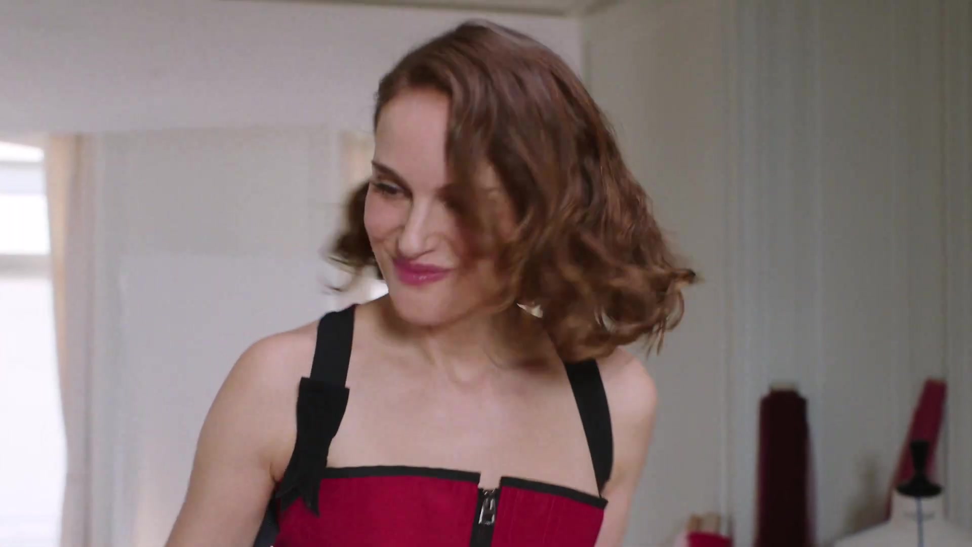 Miss_Dior_-_A_Miss_in_Paris_Episode_5-00_00_35_320.jpeg