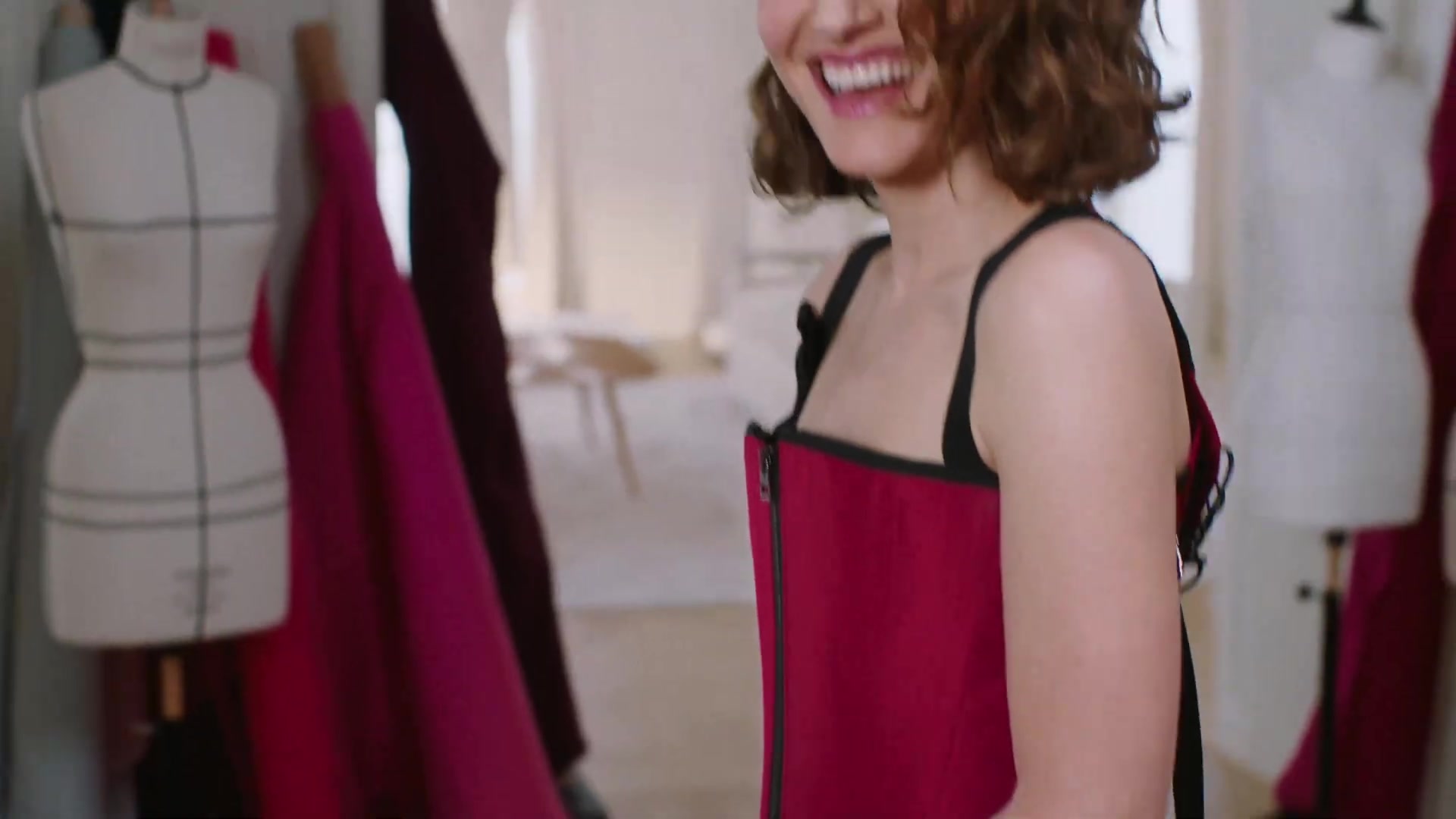 Miss_Dior_-_A_Miss_in_Paris_Episode_5-00_00_37_720.jpeg