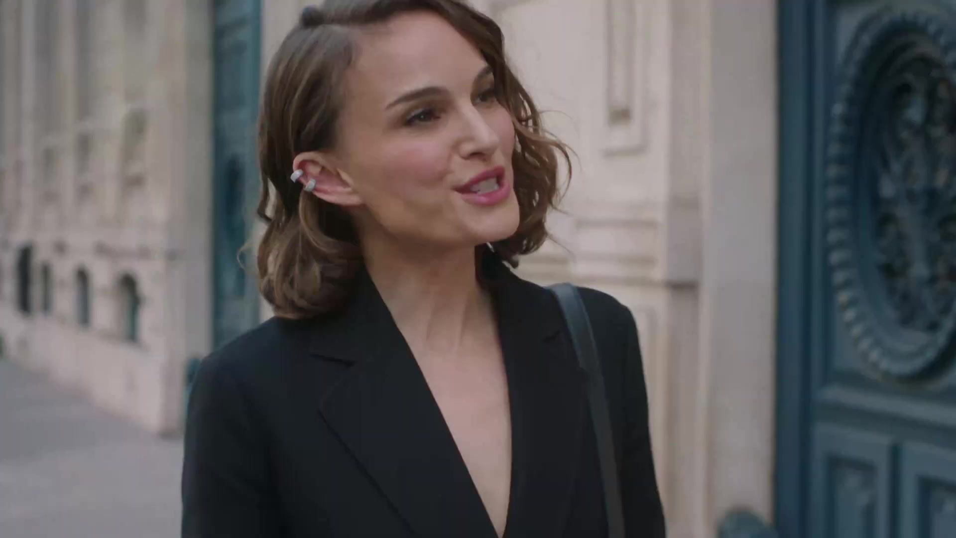 Miss_Dior_-_A_Miss_in_Paris_Episode_1-00_00_10_360.jpeg