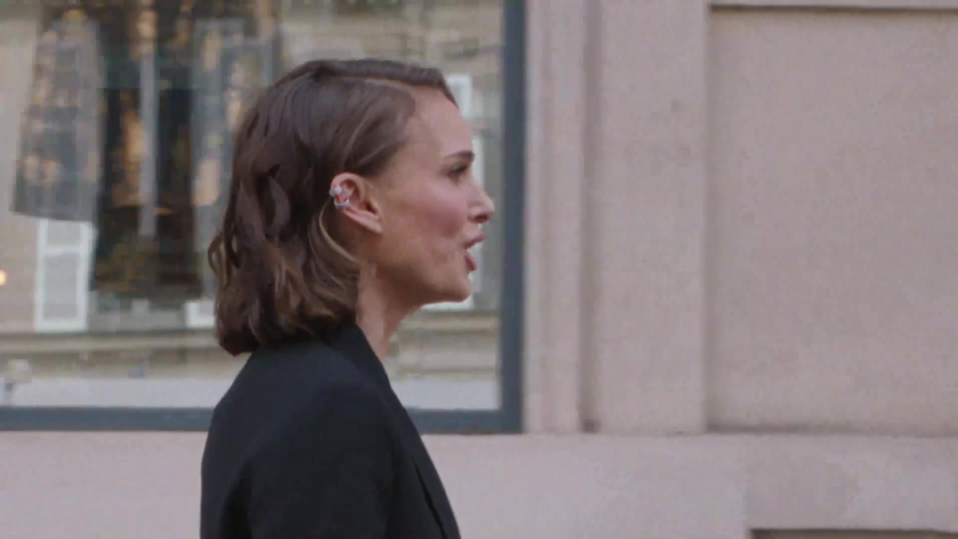 Miss_Dior_-_A_Miss_in_Paris_Episode_1-00_00_14_880.jpeg Miss_Dior_-_A_Miss_in_Paris_Episode_1-00_00_14_880.jpeg
