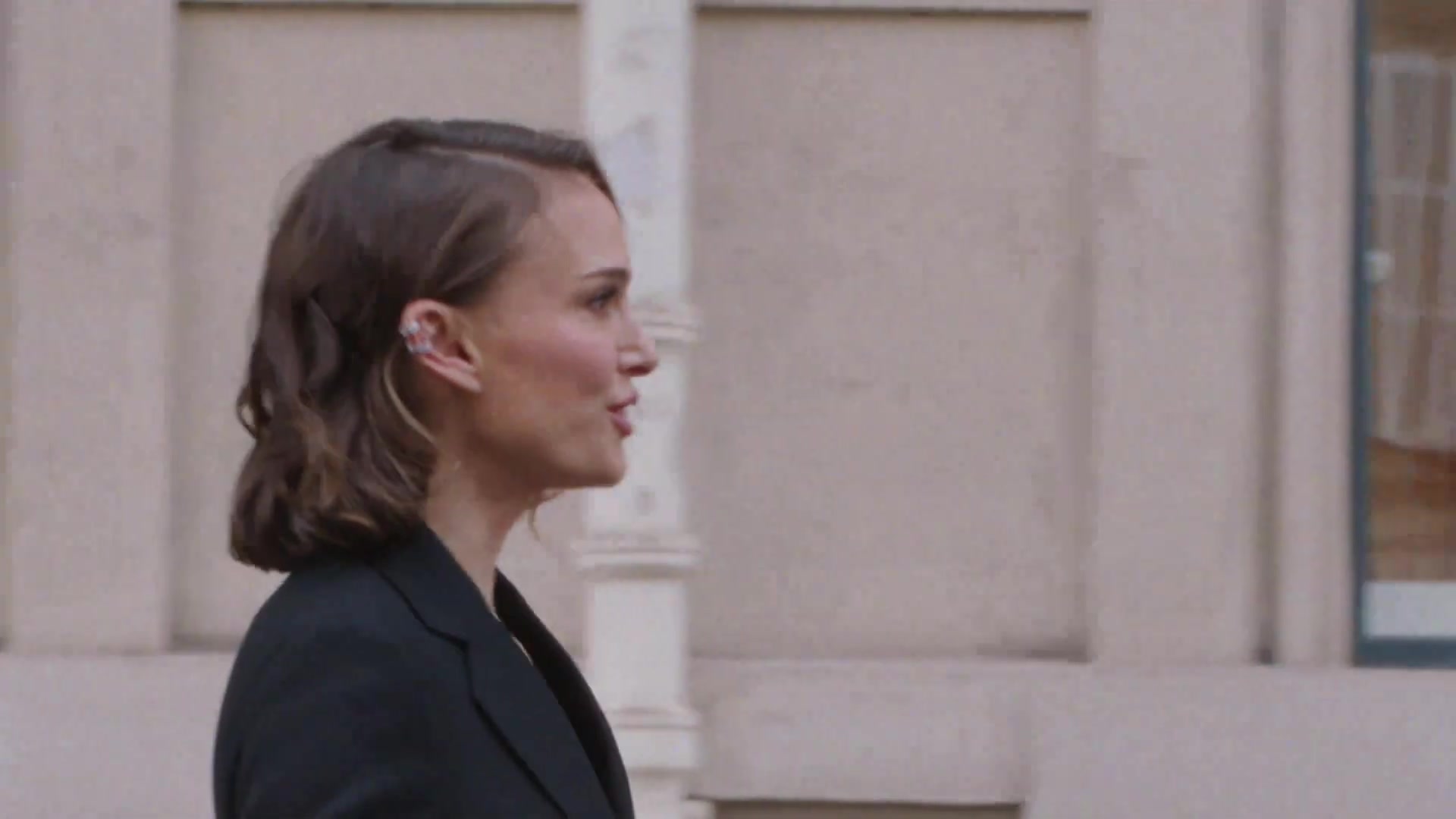 Miss_Dior_-_A_Miss_in_Paris_Episode_1-00_00_15_840.jpeg
