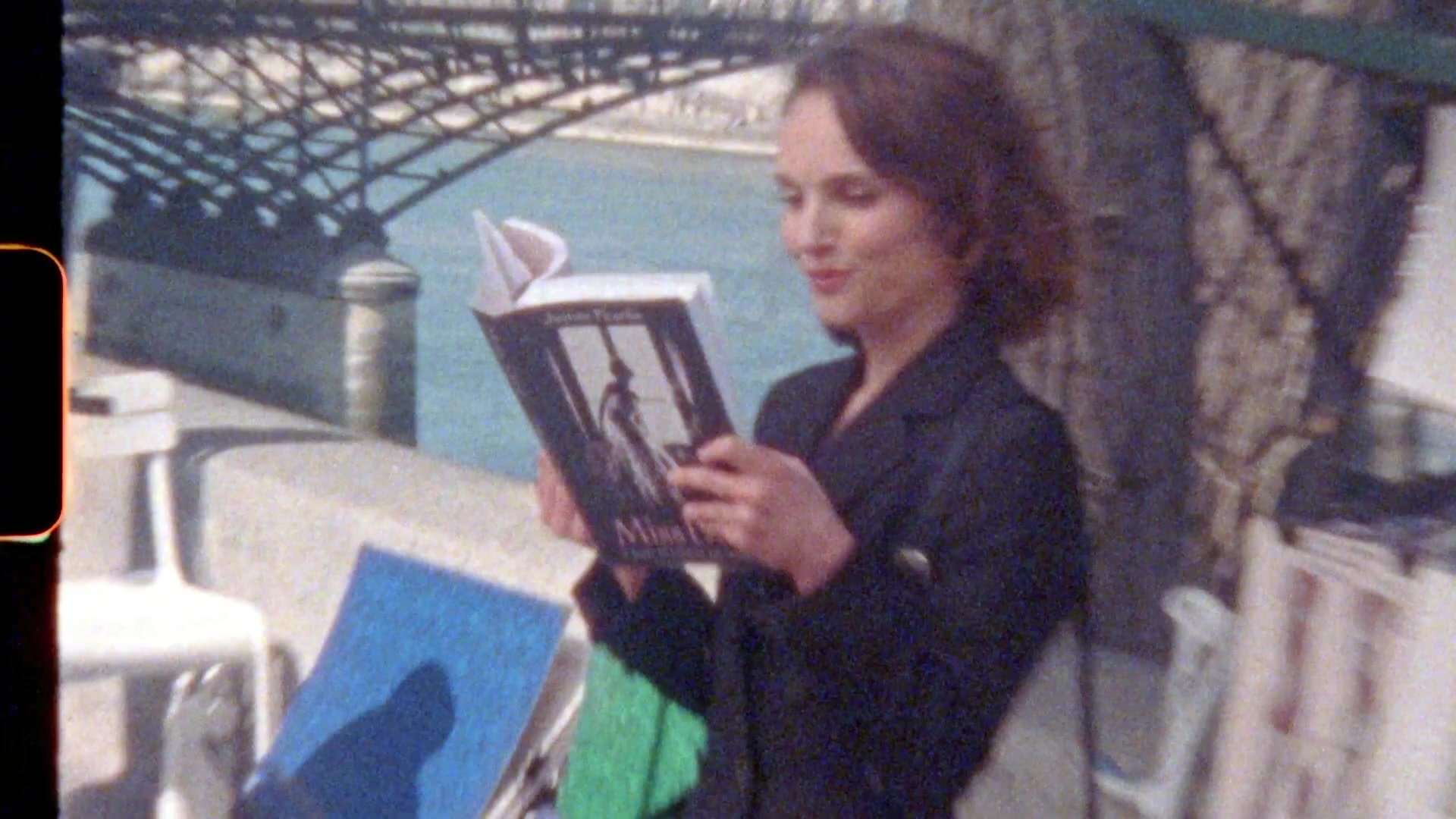 Miss_Dior_-_A_Miss_in_Paris_Episode_1-00_00_16_000.jpeg