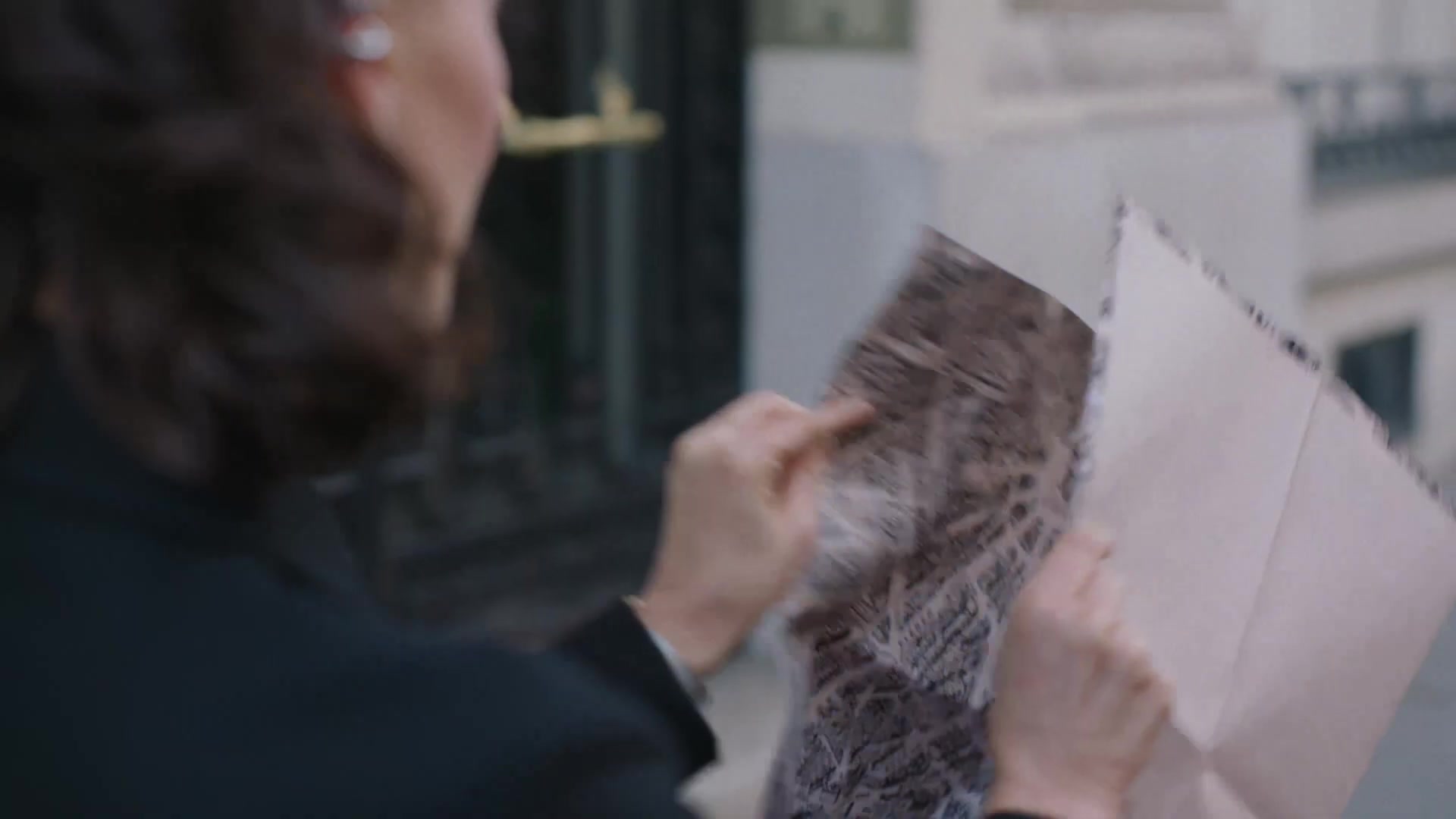 Miss_Dior_-_A_Miss_in_Paris_Episode_1-00_00_28_240.jpeg Miss_Dior_-_A_Miss_in_Paris_Episode_1-00_00_28_240.jpeg