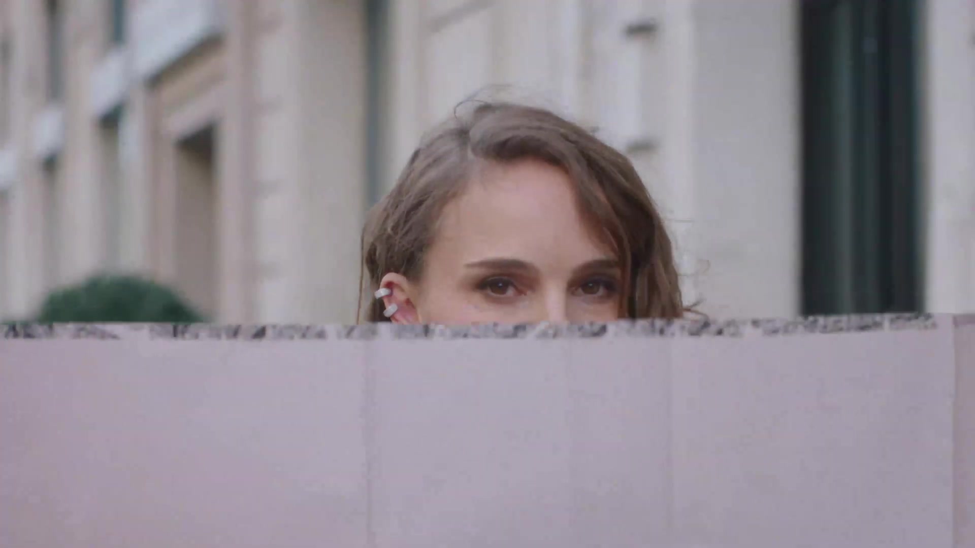 Miss_Dior_-_A_Miss_in_Paris_Episode_1-00_00_39_640.jpeg