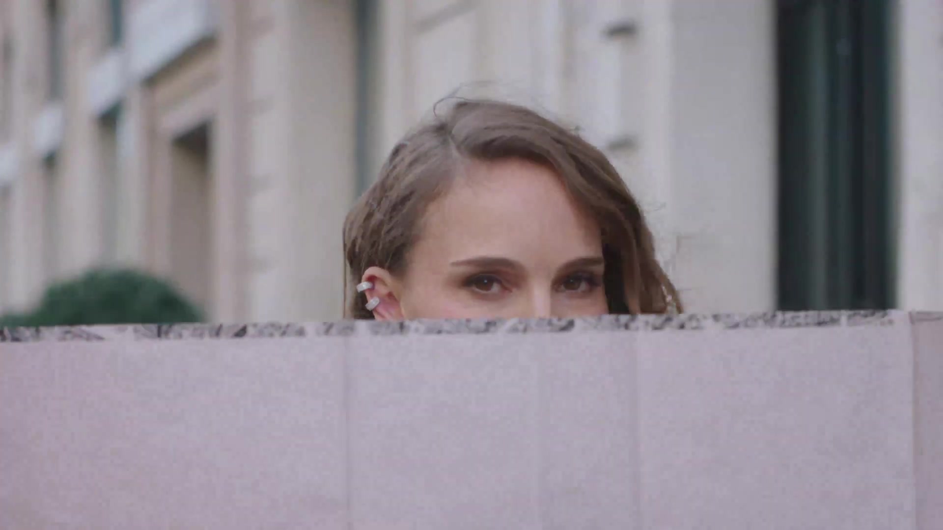 Miss_Dior_-_A_Miss_in_Paris_Episode_1-00_00_39_800.jpeg