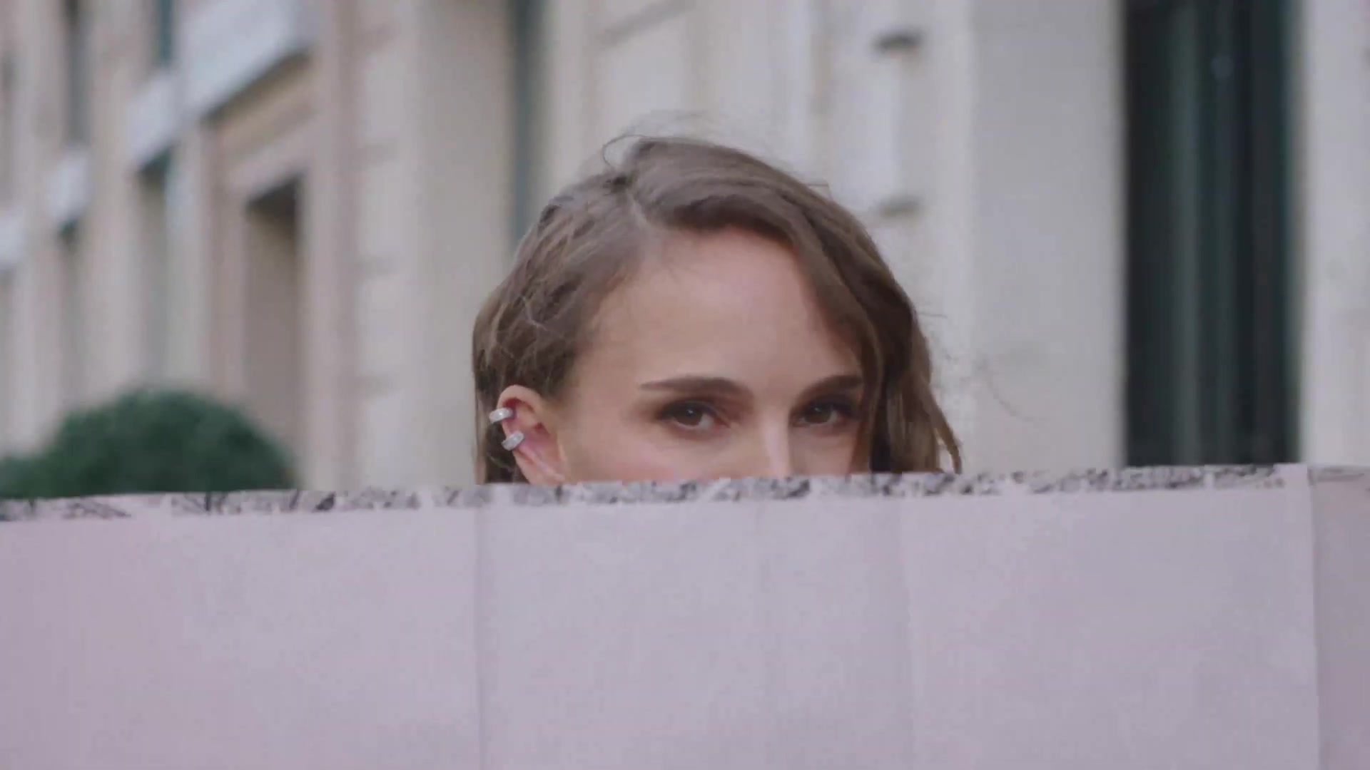 Miss_Dior_-_A_Miss_in_Paris_Episode_1-00_00_40_160.jpeg