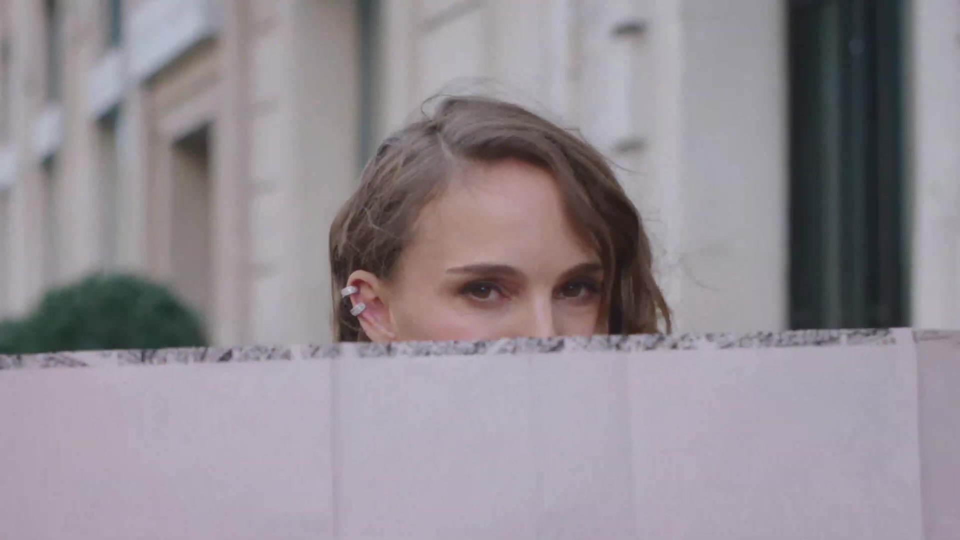 Miss_Dior_-_A_Miss_in_Paris_Episode_1-00_00_40_200.jpeg