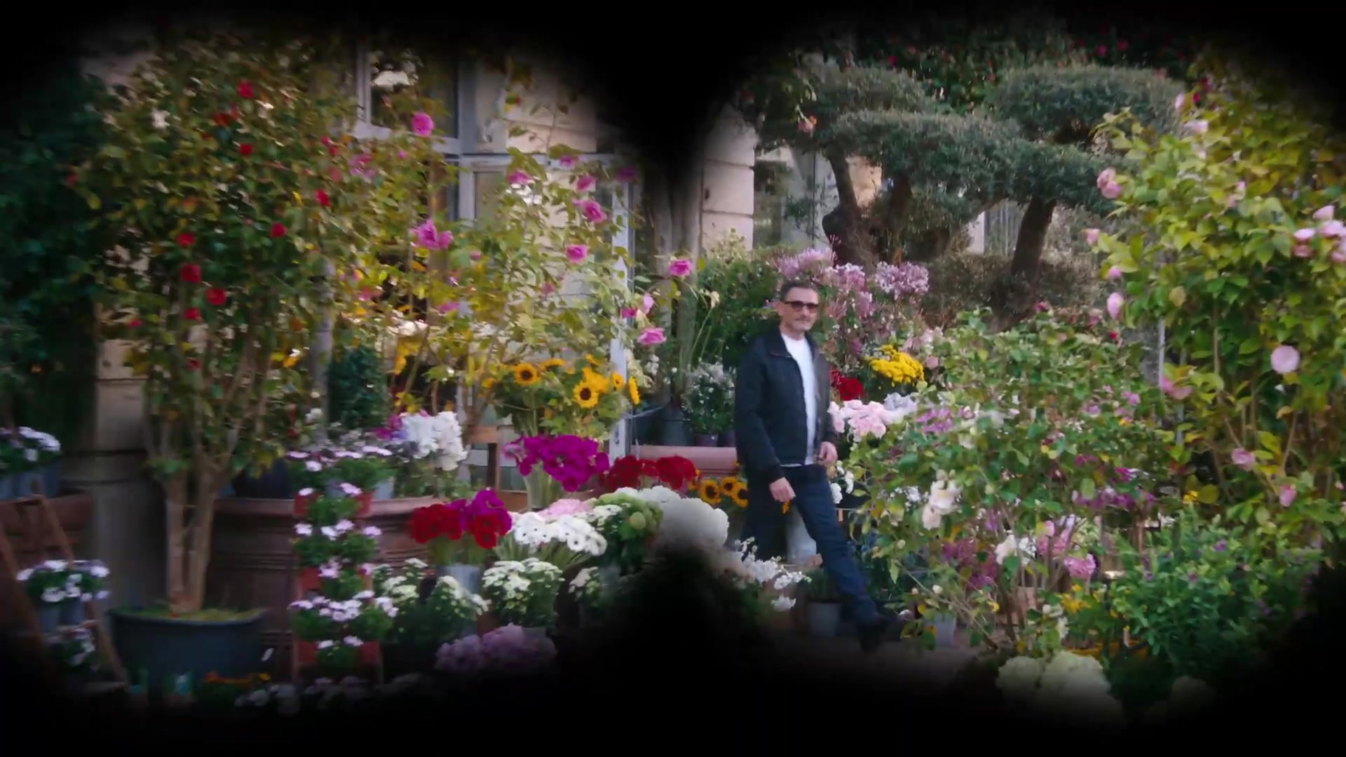Miss_Dior_-_A_Miss_in_Paris_Episode_2-00_00_01_160.jpeg