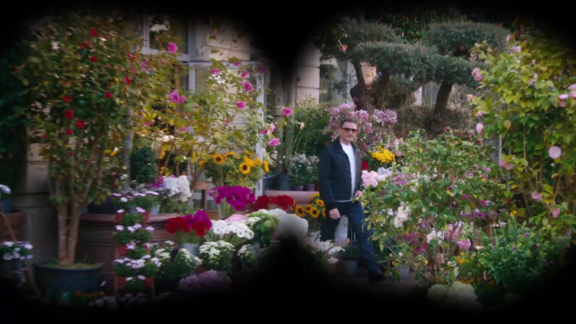 Miss_Dior_-_A_Miss_in_Paris_Episode_2-00_00_01_240.jpeg