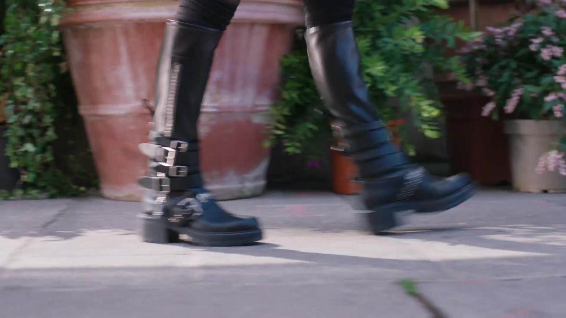 Miss_Dior_-_A_Miss_in_Paris_Episode_2-00_00_03_720.jpeg