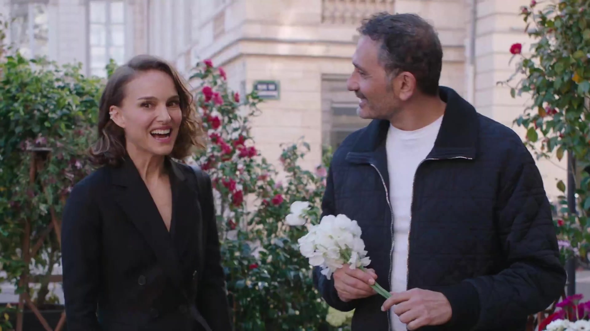Miss_Dior_-_A_Miss_in_Paris_Episode_2-00_00_08_040.jpeg