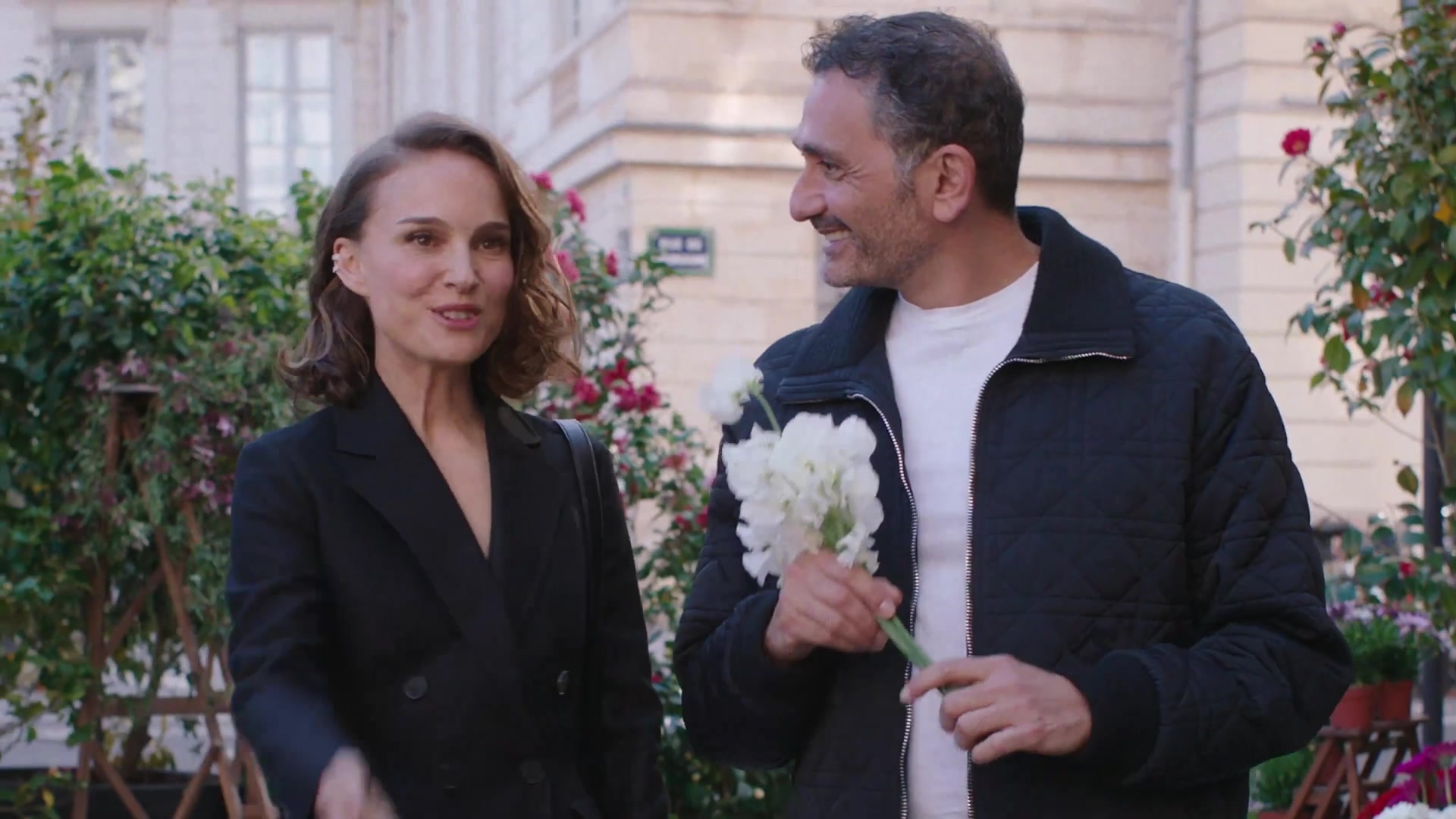 Miss_Dior_-_A_Miss_in_Paris_Episode_2-00_00_08_600.jpeg