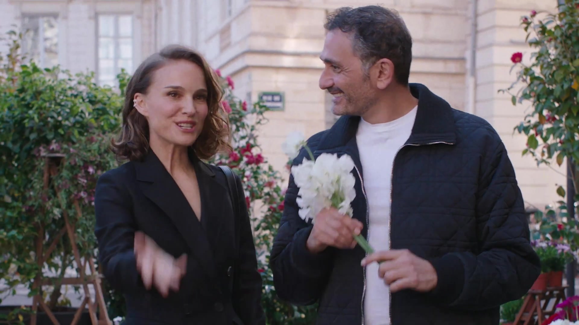 Miss_Dior_-_A_Miss_in_Paris_Episode_2-00_00_08_680.jpeg