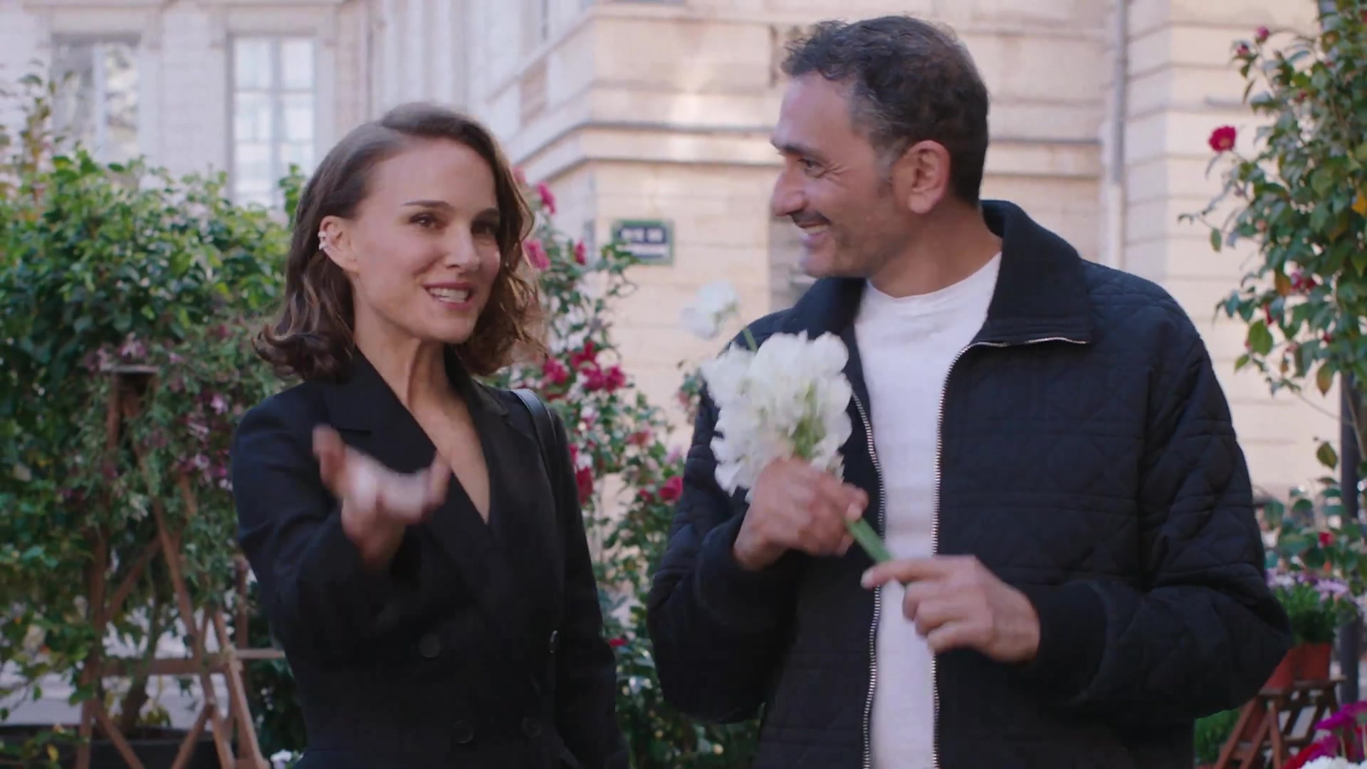 Miss_Dior_-_A_Miss_in_Paris_Episode_2-00_00_08_760.jpeg