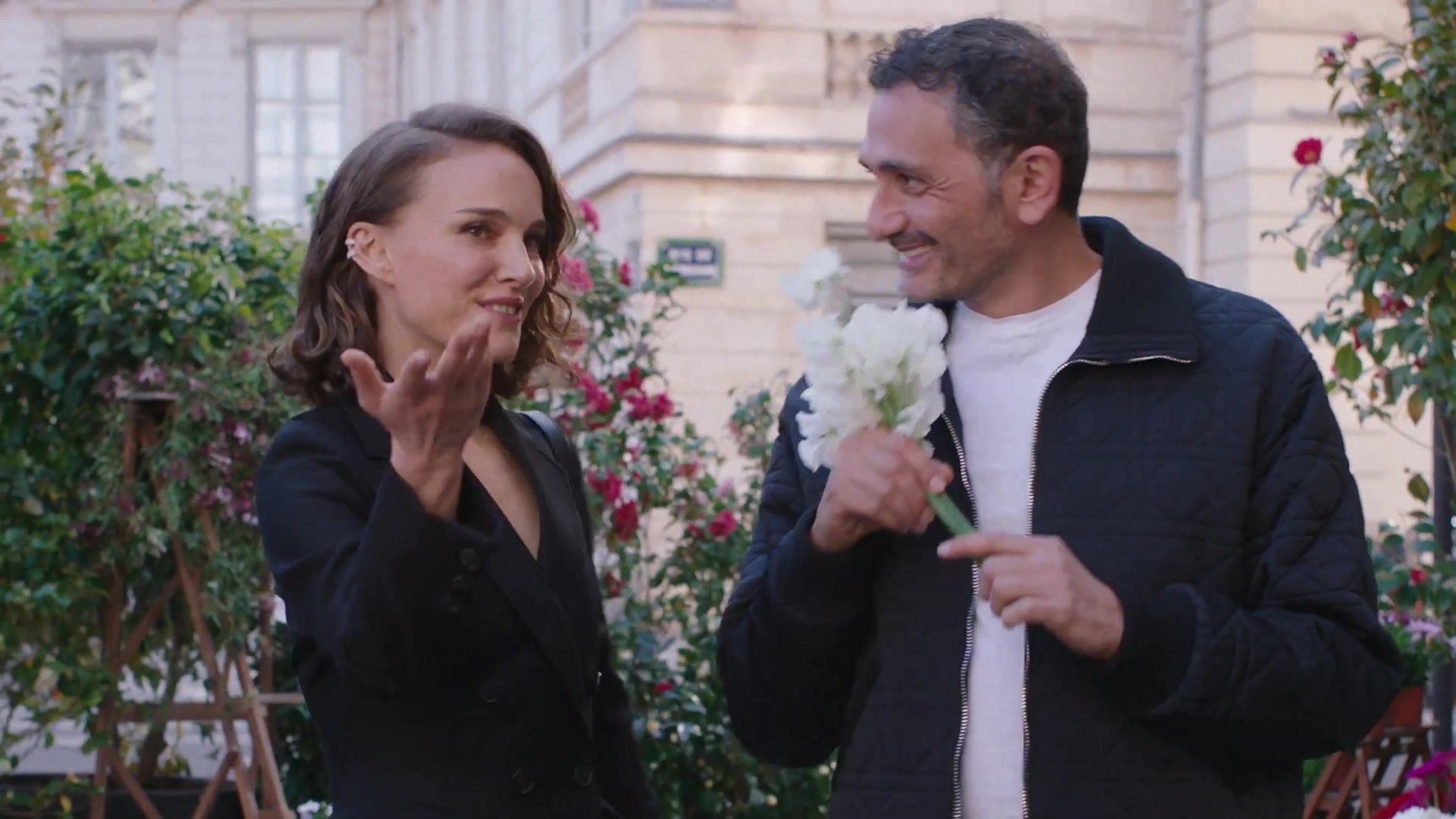 Miss_Dior_-_A_Miss_in_Paris_Episode_2-00_00_08_920.jpeg