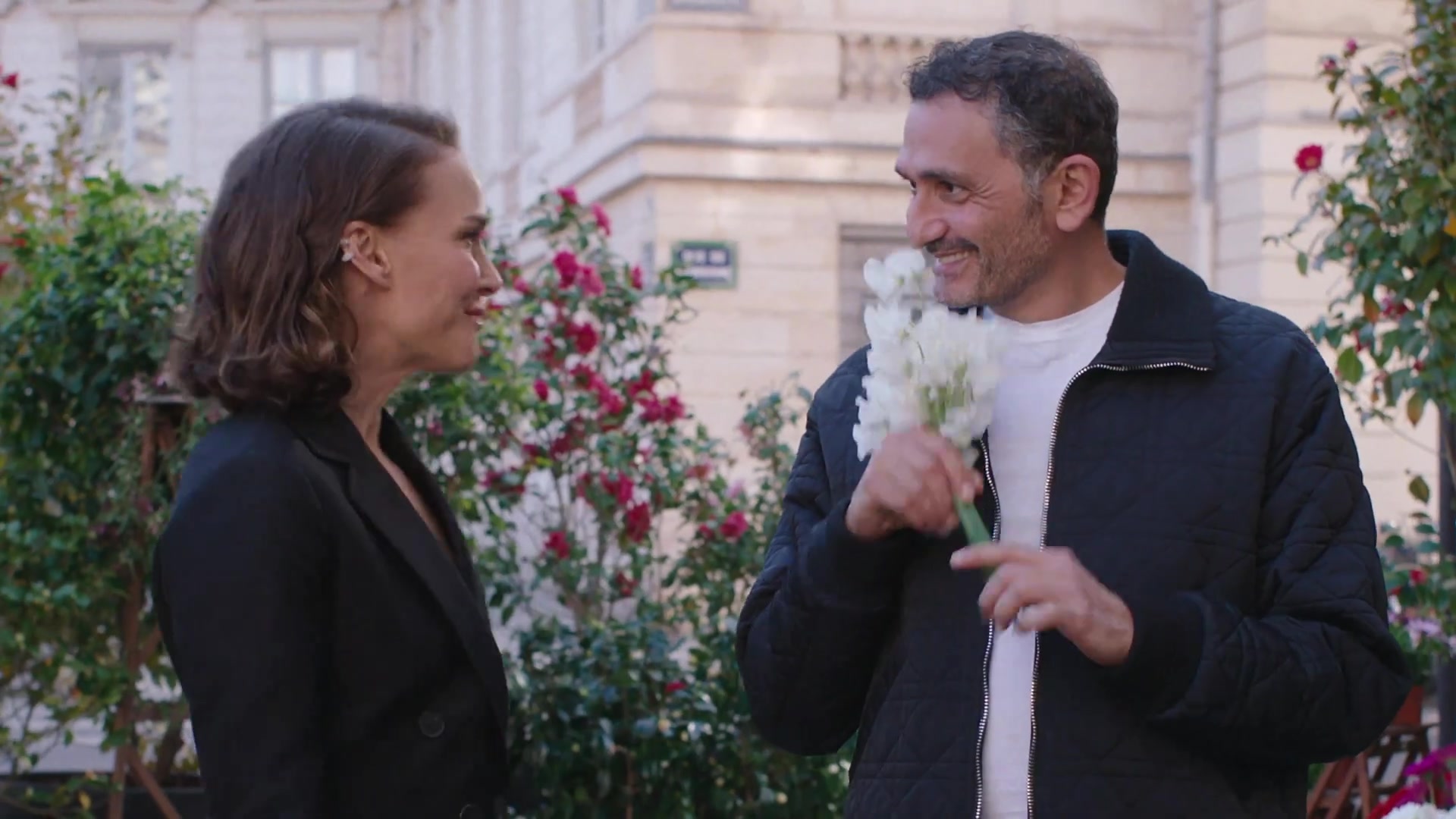 Miss_Dior_-_A_Miss_in_Paris_Episode_2-00_00_09_400.jpeg