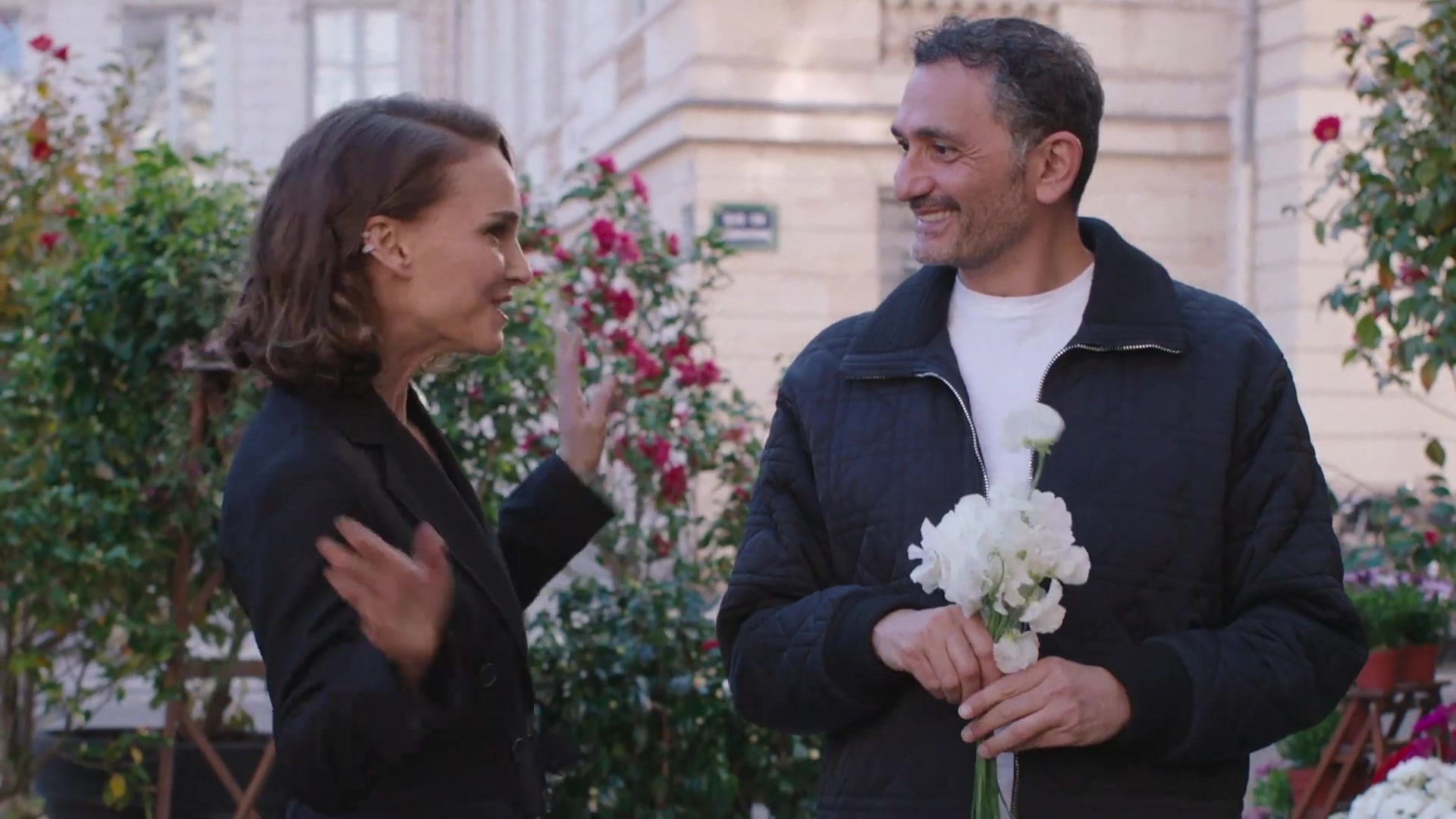 Miss_Dior_-_A_Miss_in_Paris_Episode_2-00_00_10_680.jpeg