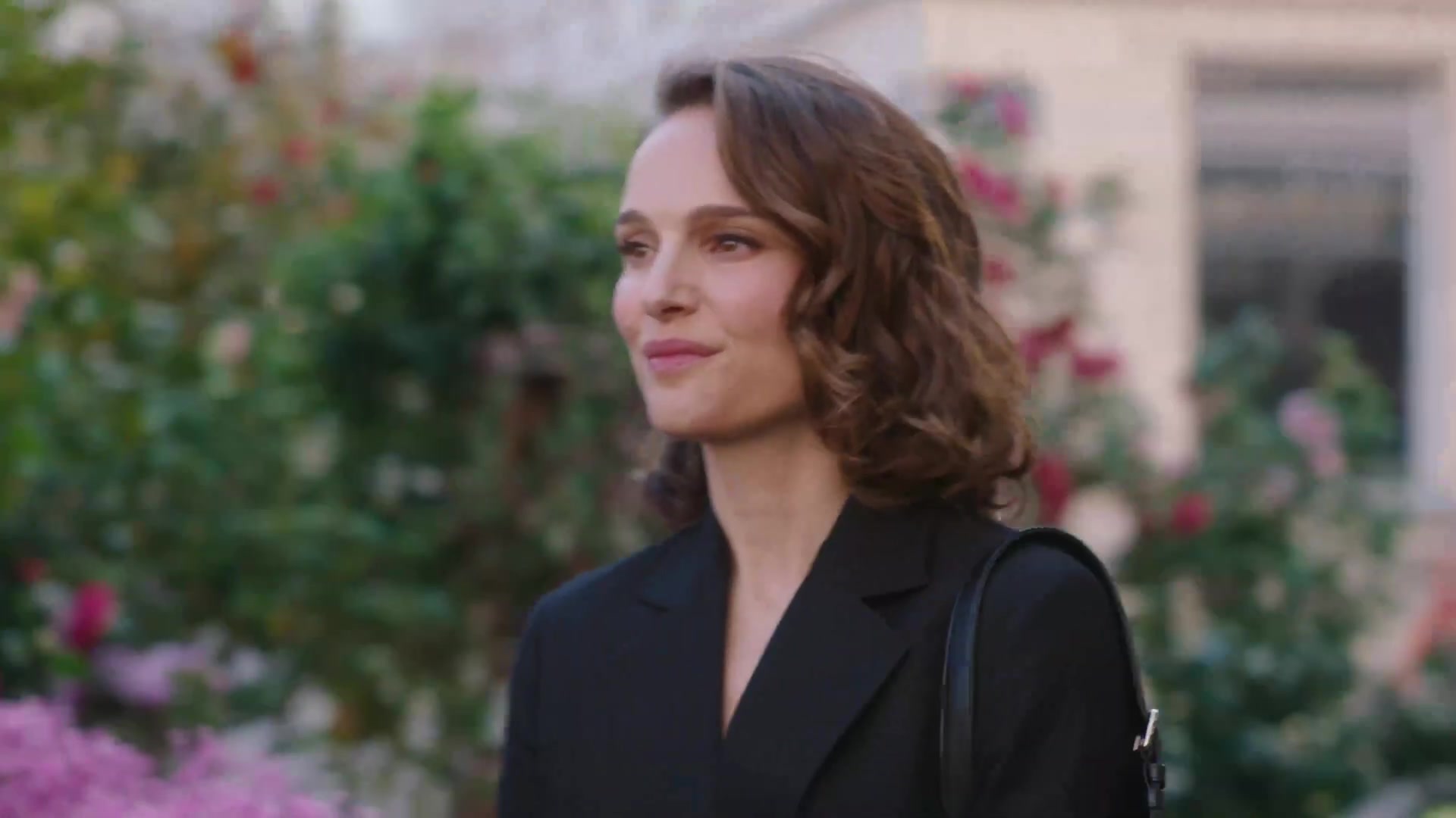 Miss_Dior_-_A_Miss_in_Paris_Episode_2-00_00_12_440.jpeg